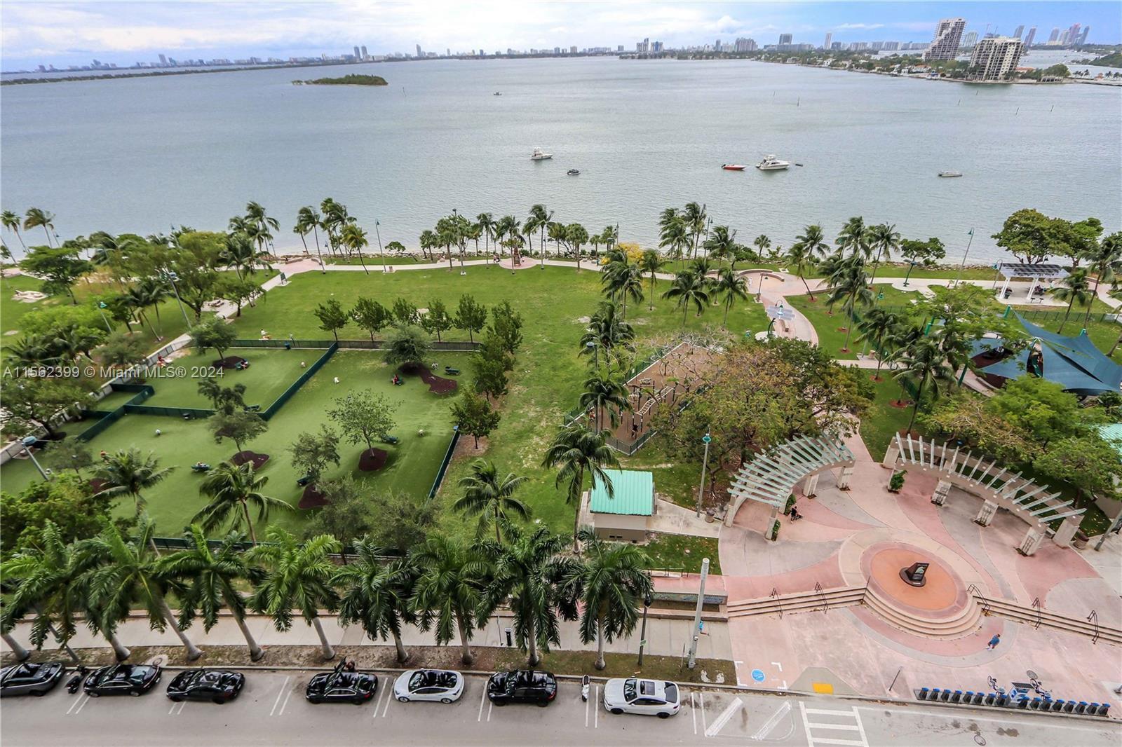 1800 N Bayshore Dr 809, Miami, Florida 33132, 2 Bedrooms Bedrooms, ,2 BathroomsBathrooms,Residential,For Sale,1800 N Bayshore Dr 809,A11562399