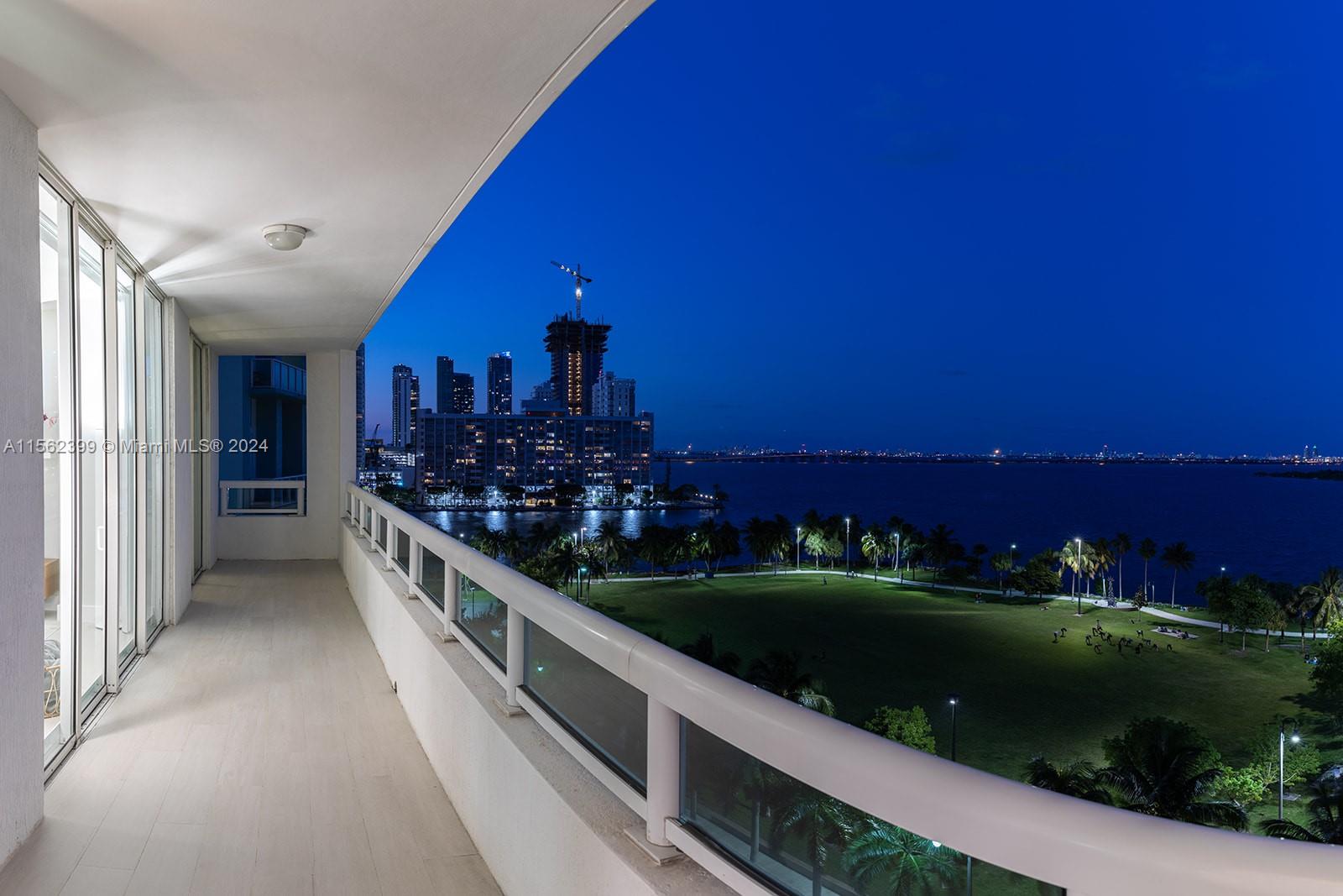 1800 N Bayshore Dr 809, Miami, Florida 33132, 2 Bedrooms Bedrooms, ,2 BathroomsBathrooms,Residential,For Sale,1800 N Bayshore Dr 809,A11562399