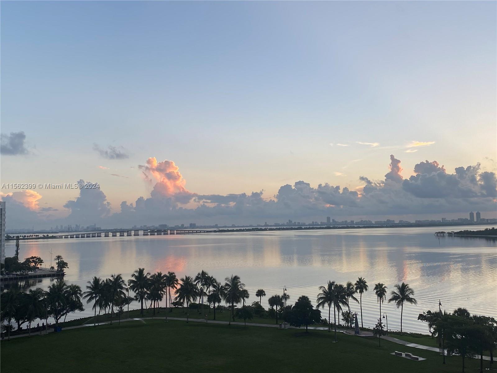 1800 N Bayshore Dr 809, Miami, Florida 33132, 2 Bedrooms Bedrooms, ,2 BathroomsBathrooms,Residential,For Sale,1800 N Bayshore Dr 809,A11562399