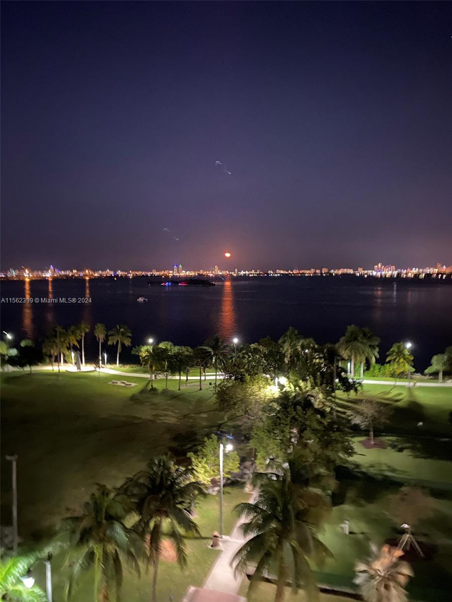 1800 N Bayshore Dr 809, Miami, Florida 33132, 2 Bedrooms Bedrooms, ,2 BathroomsBathrooms,Residential,For Sale,1800 N Bayshore Dr 809,A11562399