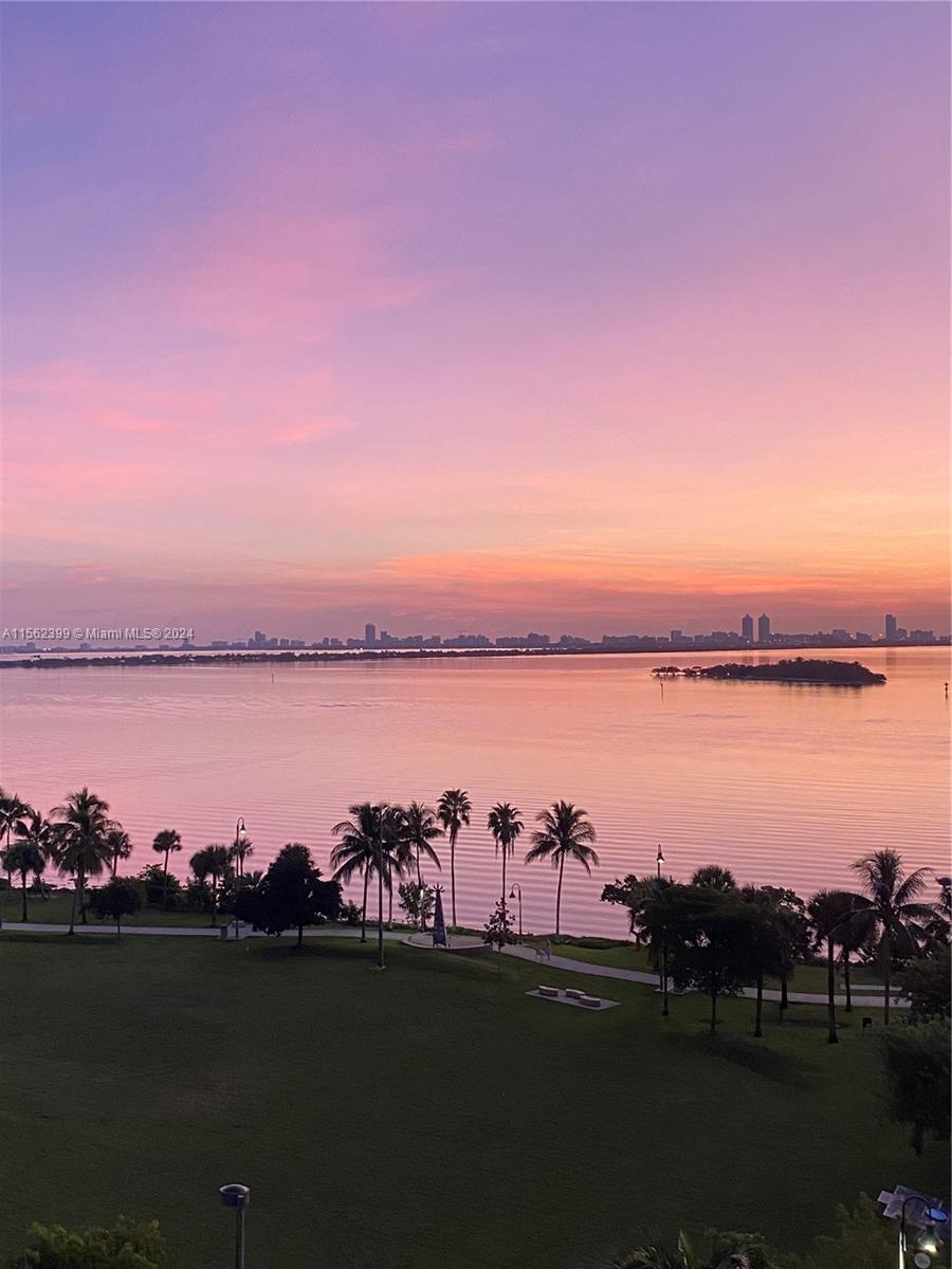 1800 N Bayshore Dr 809, Miami, Florida 33132, 2 Bedrooms Bedrooms, ,2 BathroomsBathrooms,Residential,For Sale,1800 N Bayshore Dr 809,A11562399