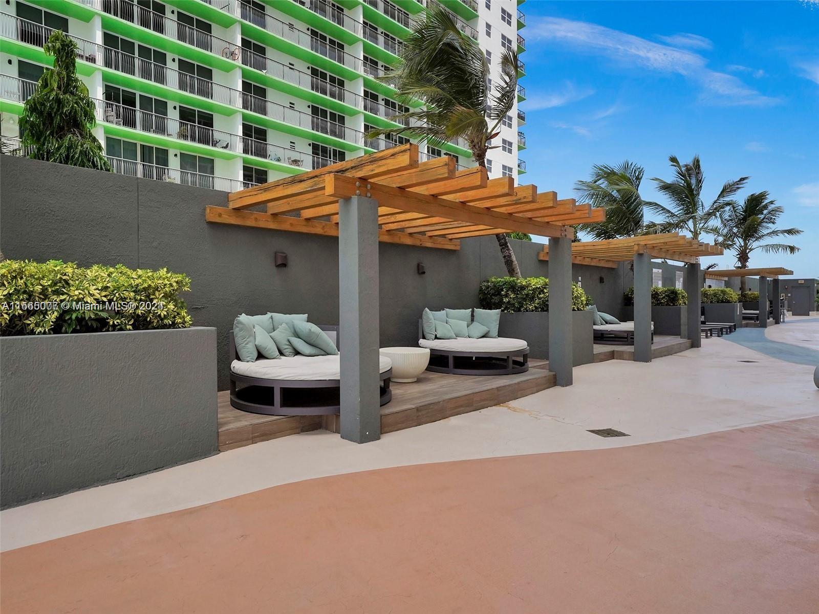 1750 N Bayshore Dr 1705, Miami, Florida 33132, 1 Bedroom Bedrooms, ,1 BathroomBathrooms,Residential,For Sale,1750 N Bayshore Dr 1705,A11565007