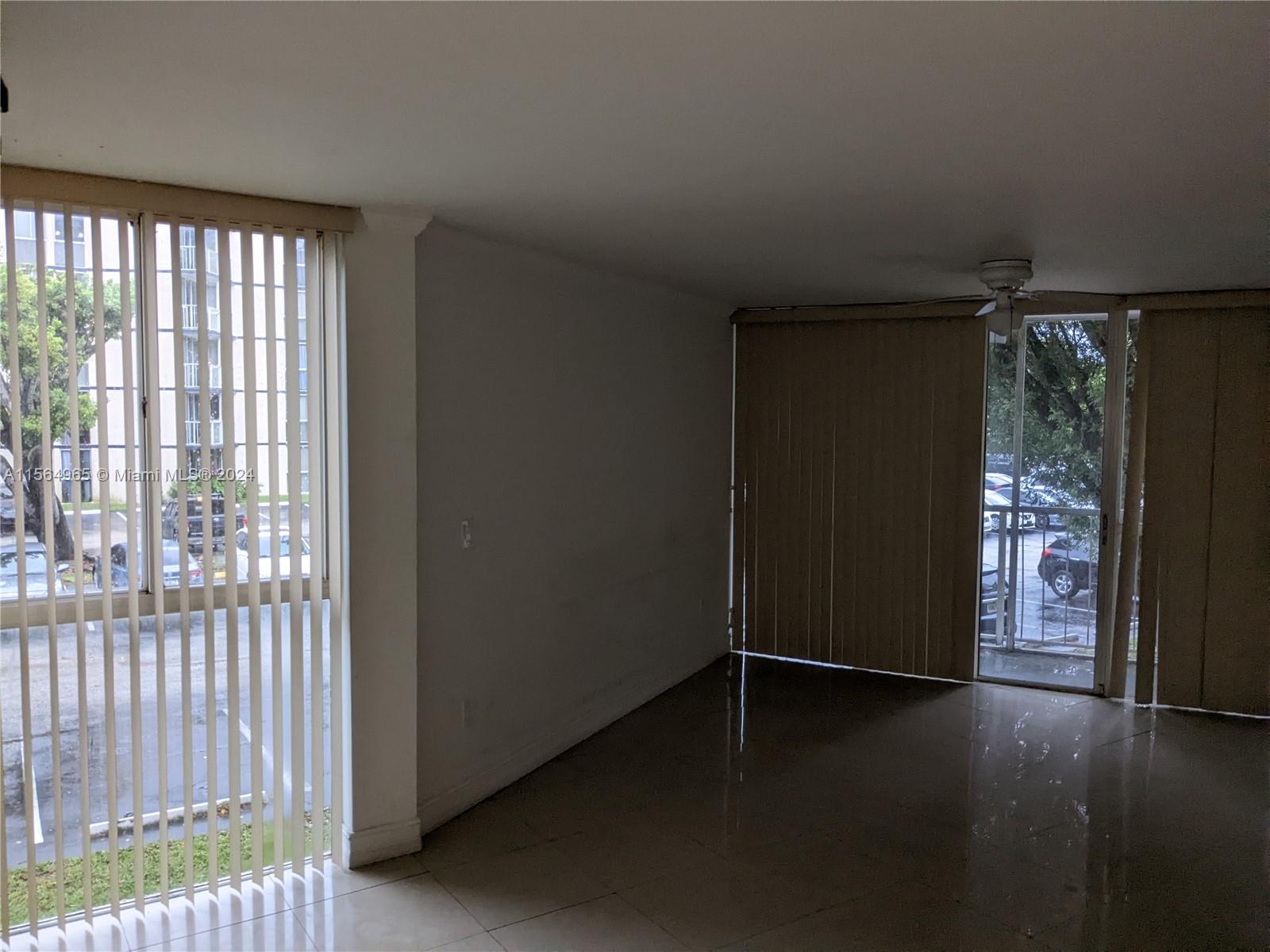 7125 NW 186th St, Hialeah, Florida 33015, 2 Bedrooms Bedrooms, ,2 BathroomsBathrooms,Residential,For Sale,7125 NW 186th St,A11564965