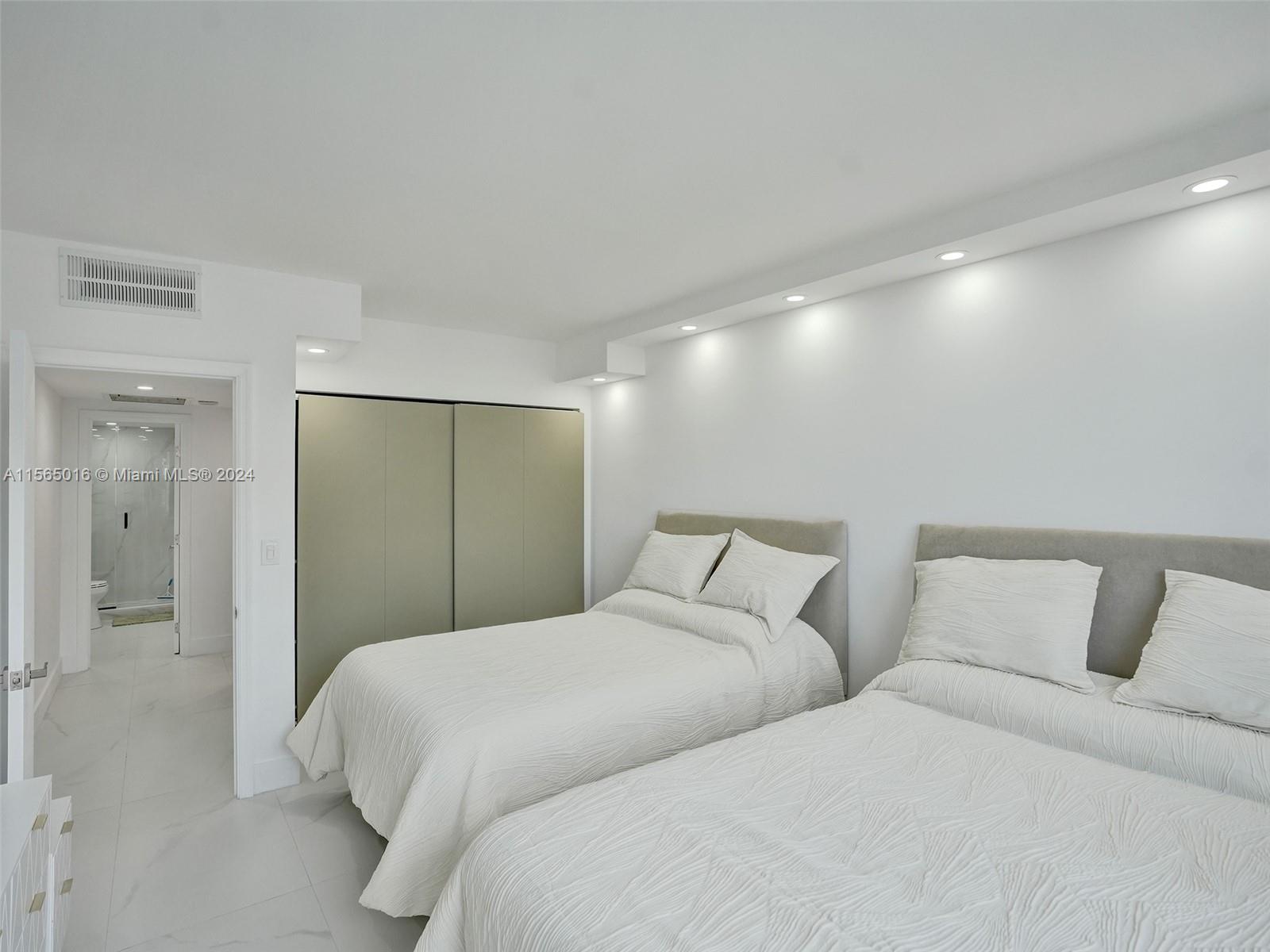 1980 S Ocean Dr 18J, Hallandale Beach, Florida 33009, 2 Bedrooms Bedrooms, ,2 BathroomsBathrooms,Residentiallease,For Rent,1980 S Ocean Dr 18J,A11565016