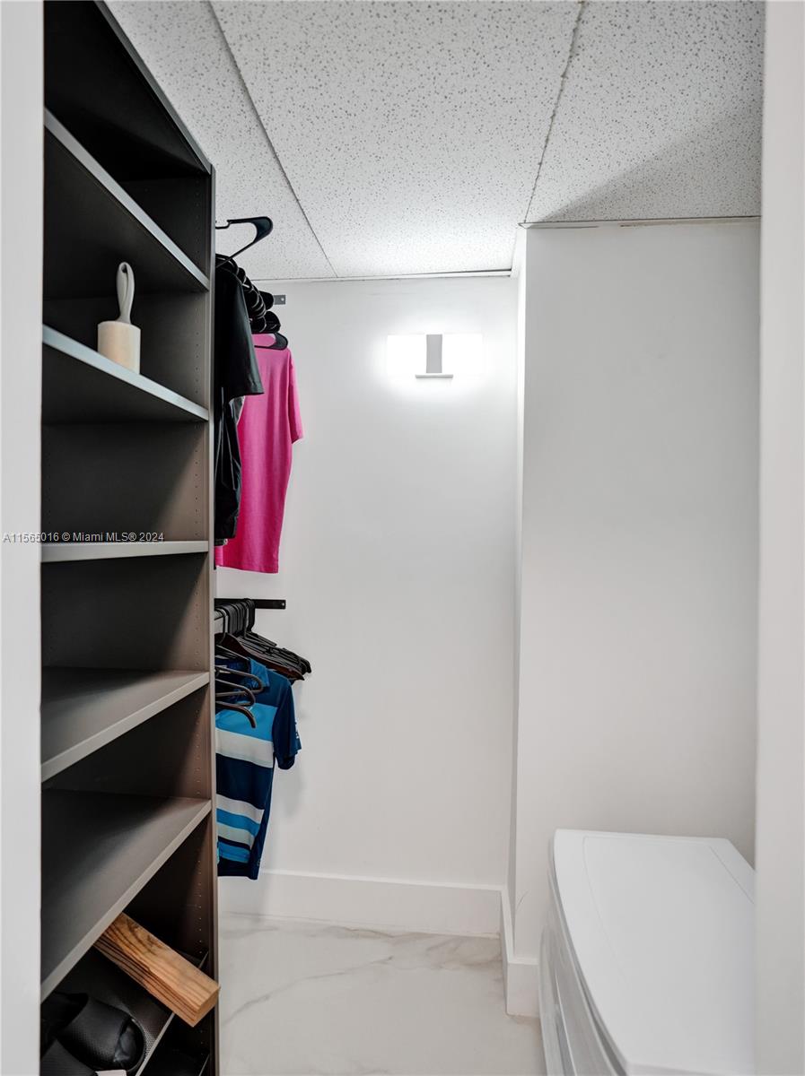 1980 S Ocean Dr 18J, Hallandale Beach, Florida 33009, 2 Bedrooms Bedrooms, ,2 BathroomsBathrooms,Residentiallease,For Rent,1980 S Ocean Dr 18J,A11565016