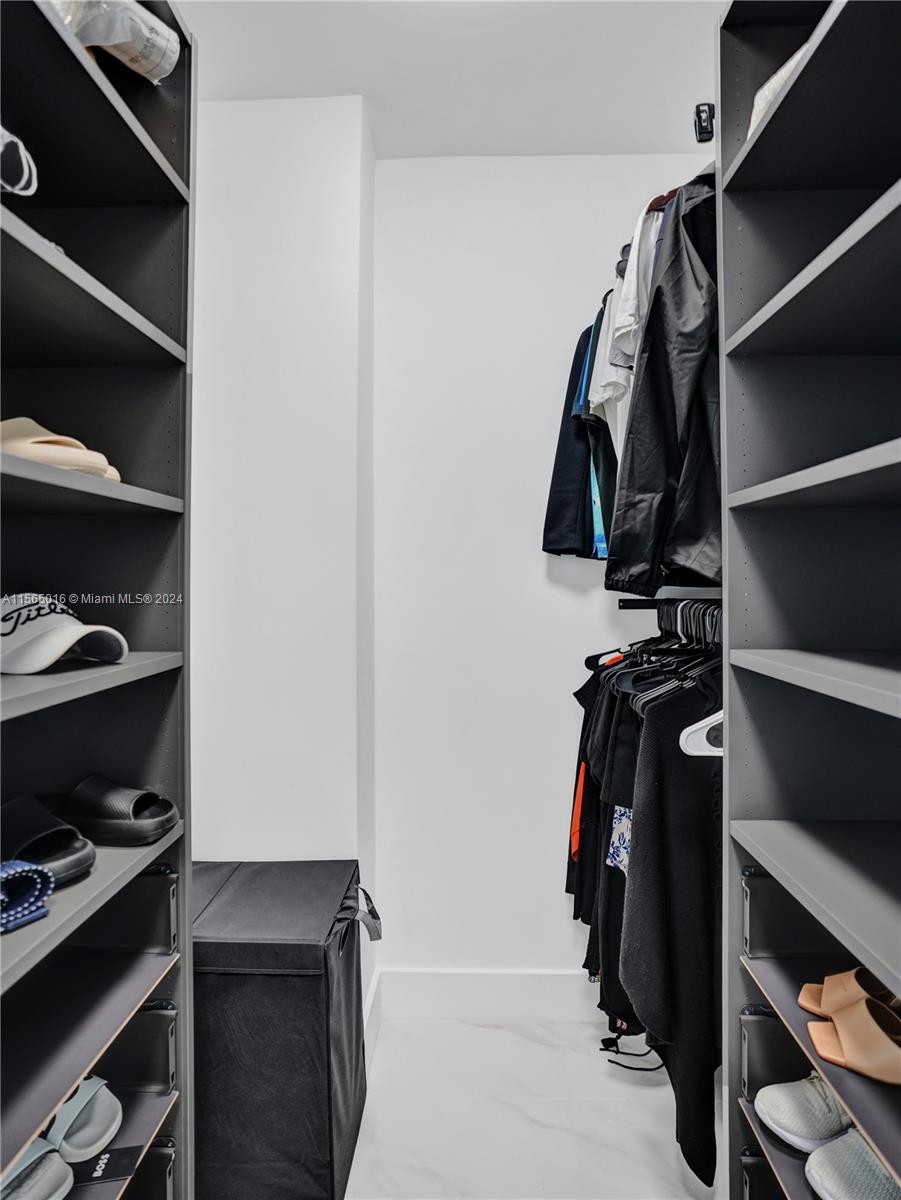 1980 S Ocean Dr 18J, Hallandale Beach, Florida 33009, 2 Bedrooms Bedrooms, ,2 BathroomsBathrooms,Residentiallease,For Rent,1980 S Ocean Dr 18J,A11565016