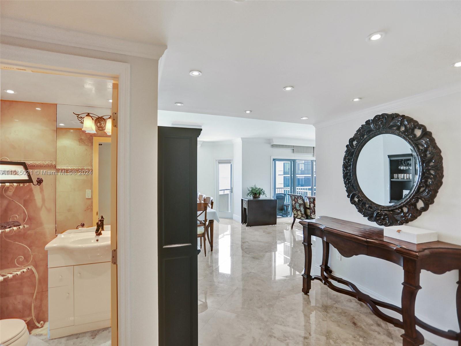 1980 S Ocean Dr 20E, Hallandale Beach, Florida 33009, 3 Bedrooms Bedrooms, ,2 BathroomsBathrooms,Residentiallease,For Rent,1980 S Ocean Dr 20E,A11565021