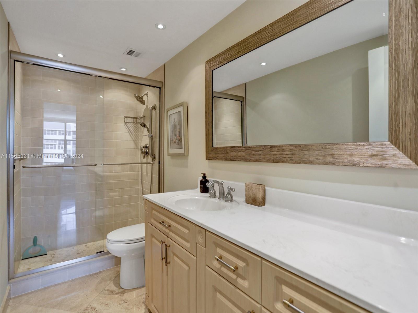 1980 S Ocean Dr 20E, Hallandale Beach, Florida 33009, 3 Bedrooms Bedrooms, ,2 BathroomsBathrooms,Residentiallease,For Rent,1980 S Ocean Dr 20E,A11565021