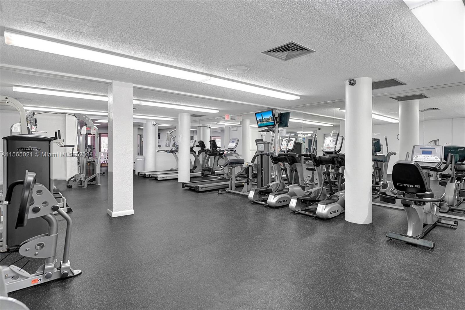 1980 S Ocean Dr 20E, Hallandale Beach, Florida 33009, 3 Bedrooms Bedrooms, ,2 BathroomsBathrooms,Residentiallease,For Rent,1980 S Ocean Dr 20E,A11565021