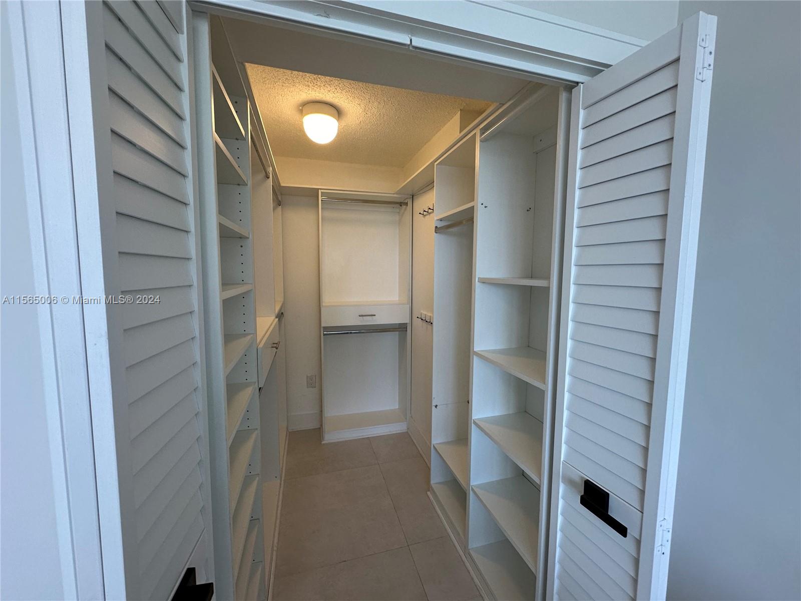 2030 S Ocean Dr 1611, Hallandale Beach, Florida 33009, 1 Bedroom Bedrooms, ,1 BathroomBathrooms,Residentiallease,For Rent,2030 S Ocean Dr 1611,A11565006