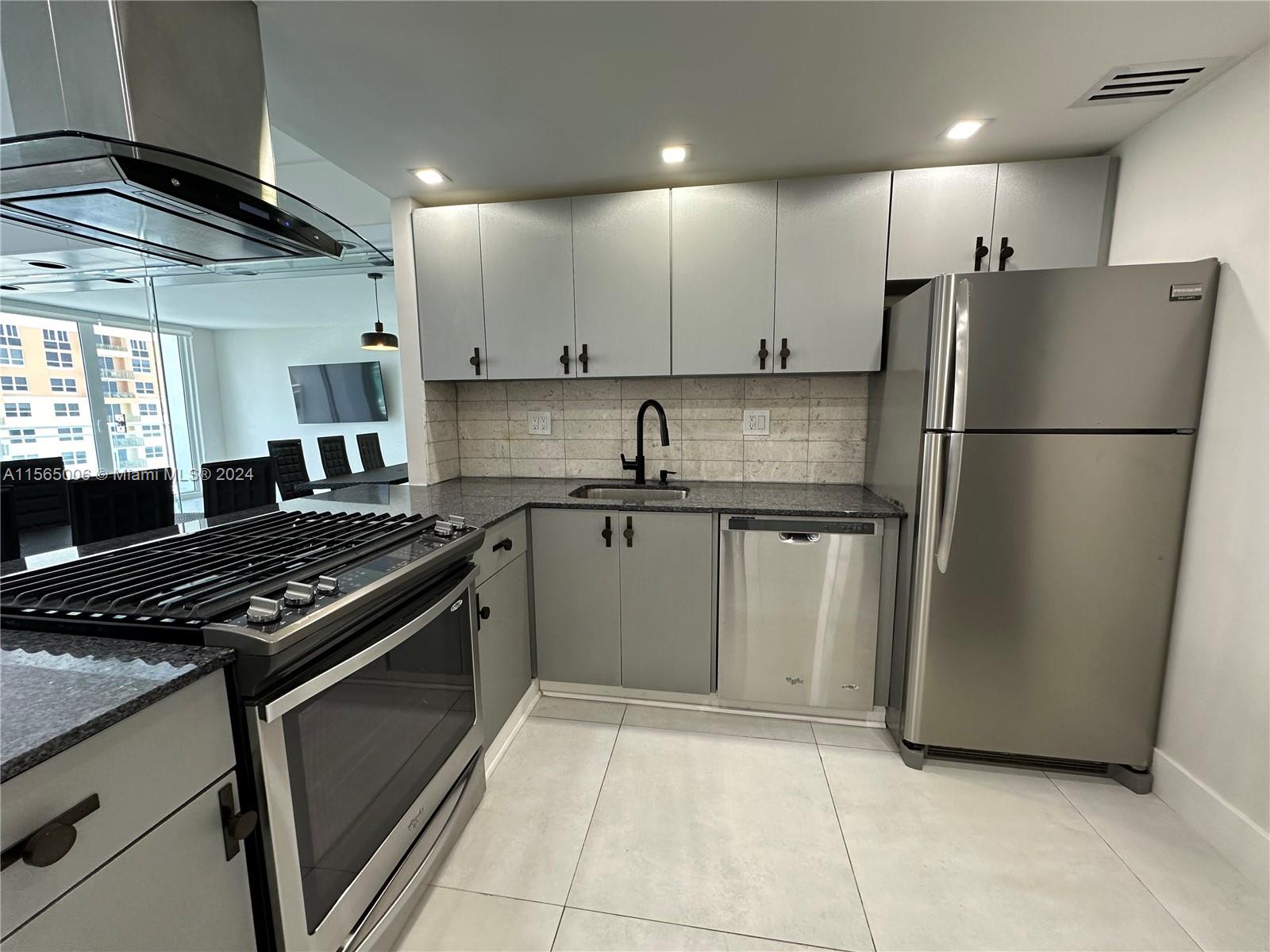 2030 S Ocean Dr 1611, Hallandale Beach, Florida 33009, 1 Bedroom Bedrooms, ,1 BathroomBathrooms,Residentiallease,For Rent,2030 S Ocean Dr 1611,A11565006