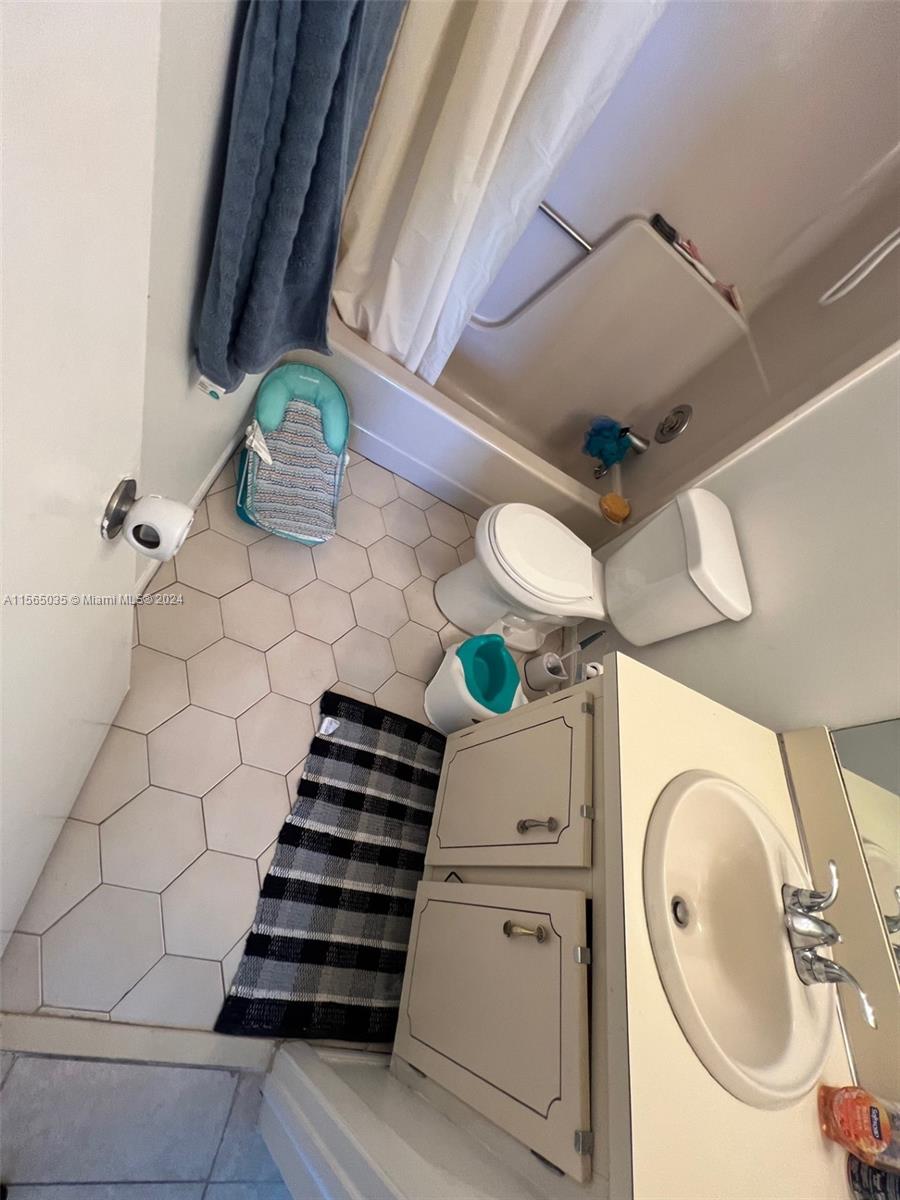 7931 Southgate Blvd E7, North Lauderdale, Florida 33068, 2 Bedrooms Bedrooms, ,2 BathroomsBathrooms,Residential,For Sale,7931 Southgate Blvd E7,A11565035