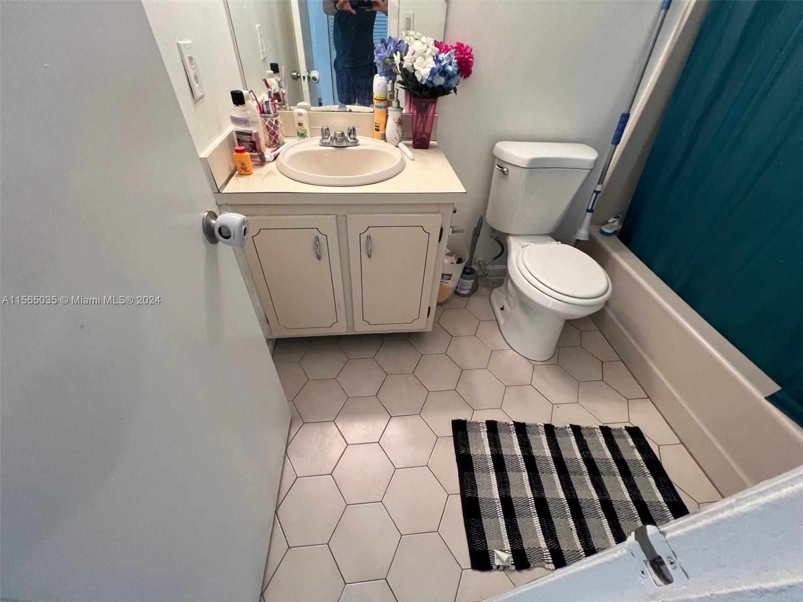 7931 Southgate Blvd E7, North Lauderdale, Florida 33068, 2 Bedrooms Bedrooms, ,2 BathroomsBathrooms,Residential,For Sale,7931 Southgate Blvd E7,A11565035