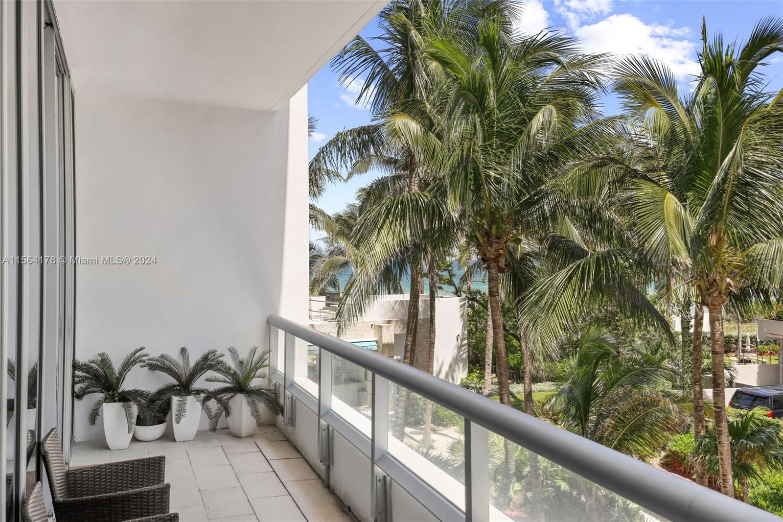6799 Collins Ave 207, Miami Beach, Florida 33141, 1 Bedroom Bedrooms, ,1 BathroomBathrooms,Residentiallease,For Rent,6799 Collins Ave 207,A11564178