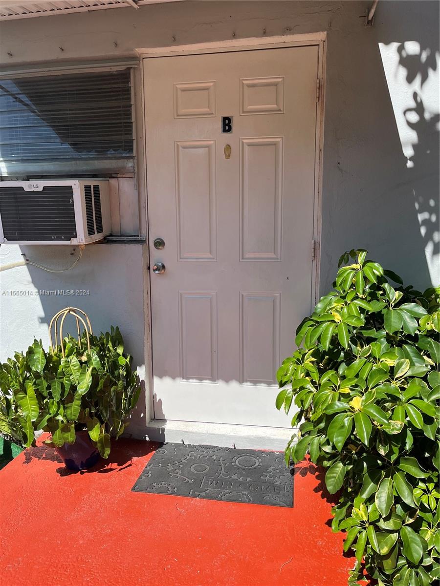 2818 Fillmore St B, Hollywood, Florida 33020, 1 Bedroom Bedrooms, ,1 BathroomBathrooms,Residentiallease,For Rent,2818 Fillmore St B,A11565014