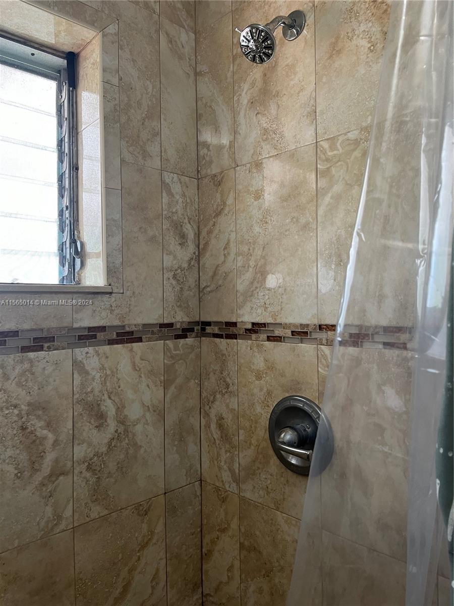 2818 Fillmore St B, Hollywood, Florida 33020, 1 Bedroom Bedrooms, ,1 BathroomBathrooms,Residentiallease,For Rent,2818 Fillmore St B,A11565014