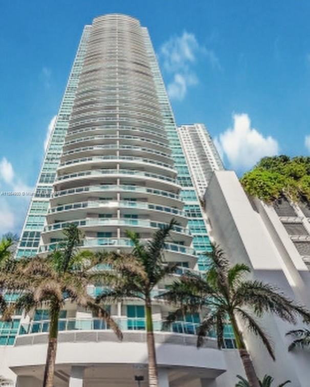 A must see Unit at the Emerald Condo...Exclusive 07 line with unobstructed 180 degree view of the ocean, even the bay to the North. Sunrises will be your pleasure daily as you sit back with your morning coffee. Enjoy the views of the City, Fisher Island, Key Biscayne and the Bright Blue Skies. This unit is extremely well kept and still looks newly renovated with Wood floors, Frosted Glass doors, Gorgeous open kitchen, Somfy window shades, Oversized Balcony, Venetian Plaster wall treatments, Toto automatic smart toilet and Pkg Spot #535. Emerald amenities include 24/7 concierge, water views, Rooftop Pool/ Jacuzzi, Valet Parking, Business Center, Conference Room, Gym overlooking the Ocean and more. You will live a city Life with walking distance to Restaurants, Brickell City Center, etc.