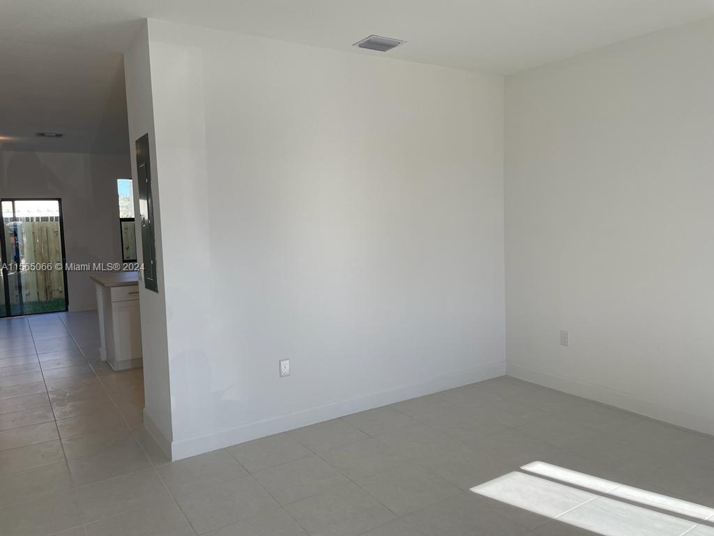 Miami, Florida 33179, 3 Bedrooms Bedrooms, ,2 BathroomsBathrooms,Residentiallease,For Rent,A11565066