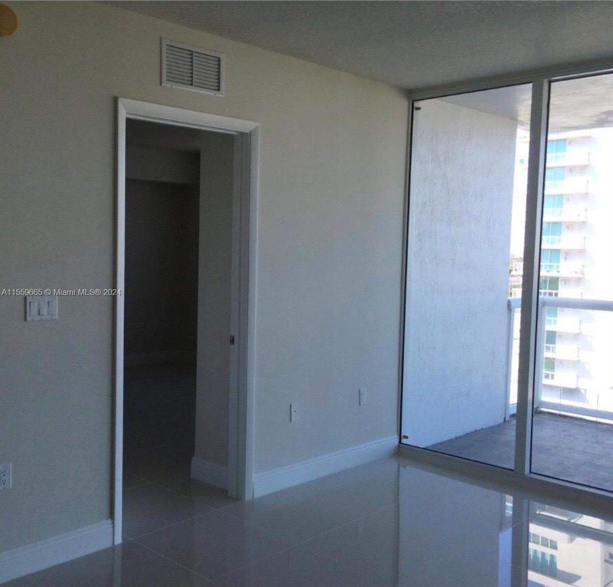 Miami, Florida 33125, 1 Bedroom Bedrooms, ,1 BathroomBathrooms,Residential,For Sale,A11559665