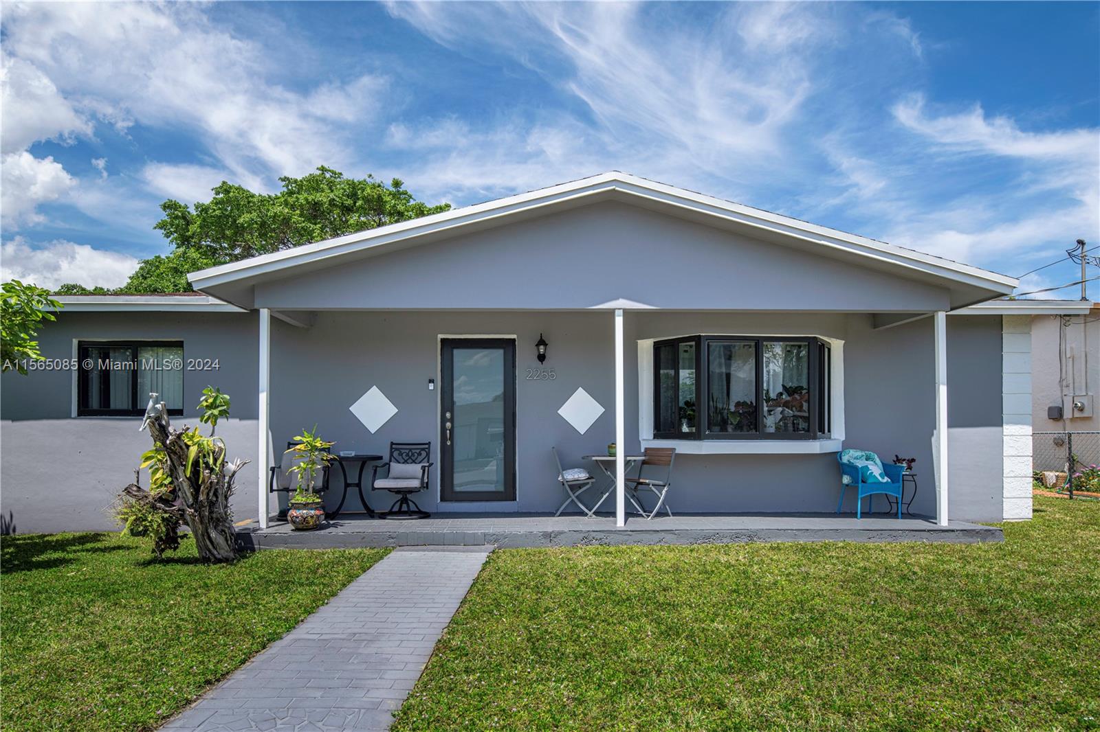 2255 Mcclellan St, Hollywood, Florida 33020, 4 Bedrooms Bedrooms, ,3 BathroomsBathrooms,Residential,For Sale,2255 Mcclellan St,A11565085