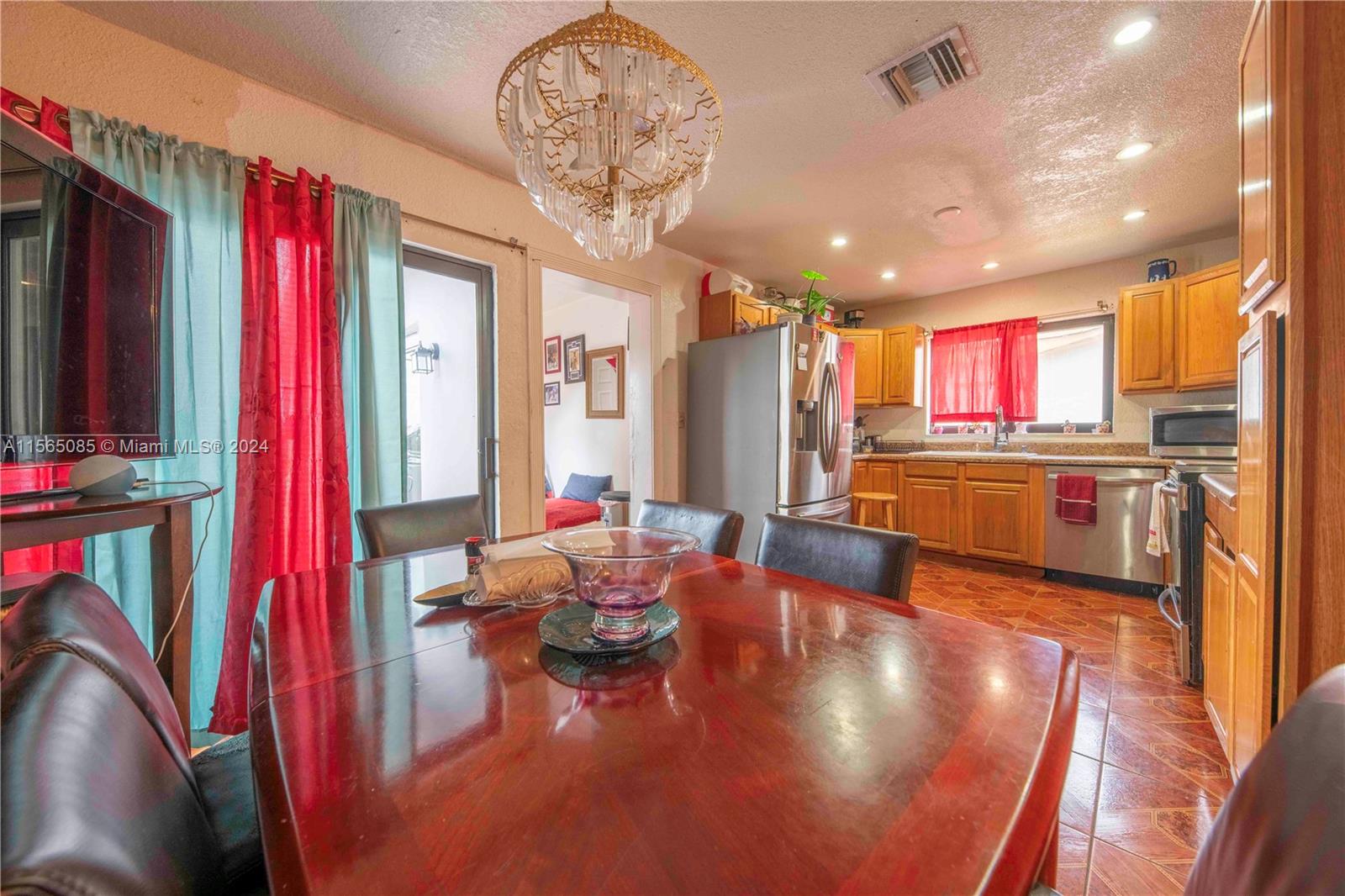 2255 Mcclellan St, Hollywood, Florida 33020, 4 Bedrooms Bedrooms, ,3 BathroomsBathrooms,Residential,For Sale,2255 Mcclellan St,A11565085