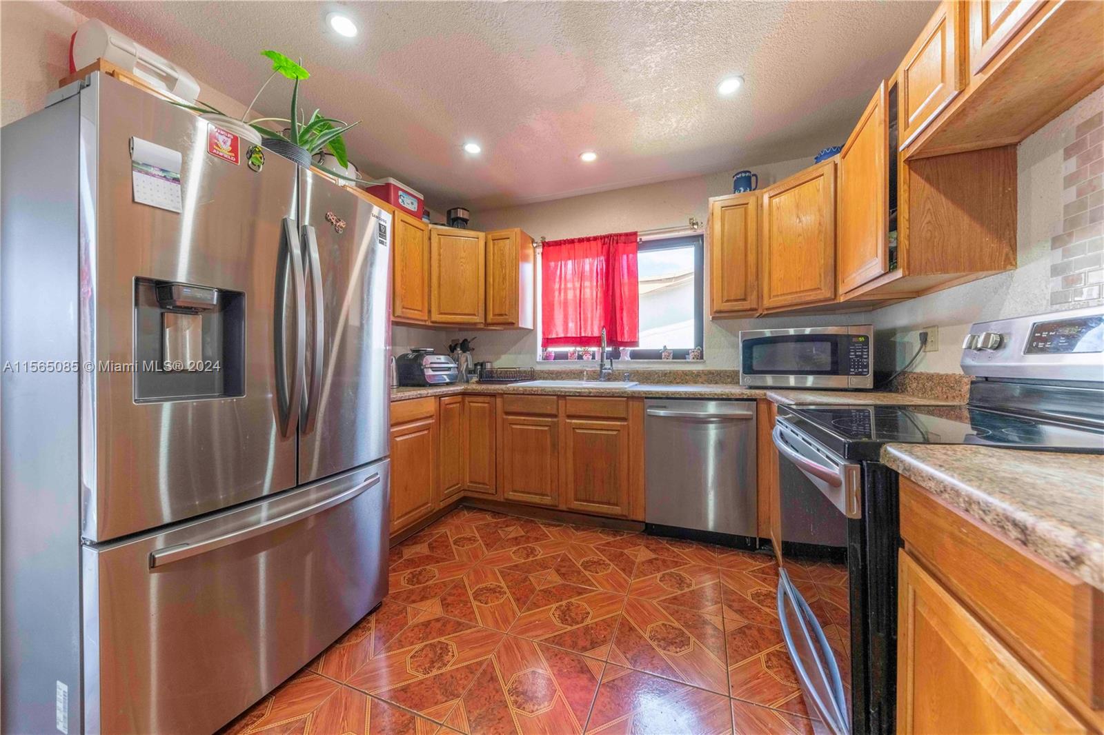 2255 Mcclellan St, Hollywood, Florida 33020, 4 Bedrooms Bedrooms, ,3 BathroomsBathrooms,Residential,For Sale,2255 Mcclellan St,A11565085