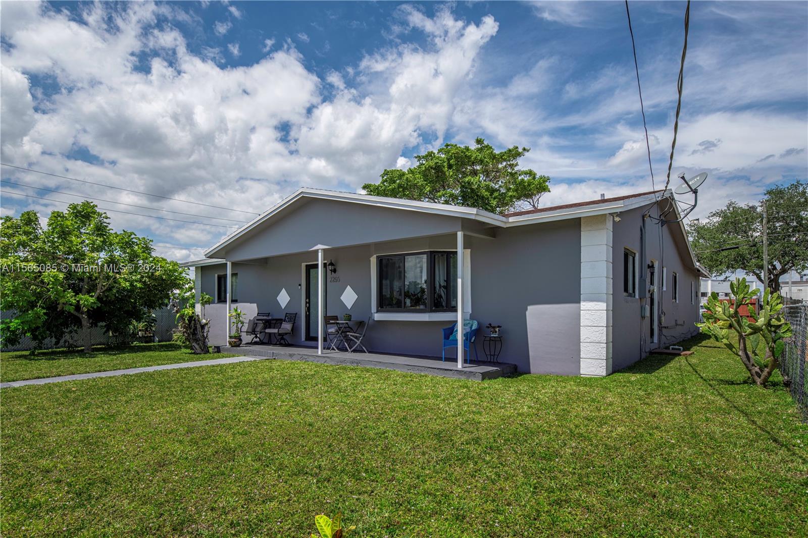 2255 Mcclellan St, Hollywood, Florida 33020, 4 Bedrooms Bedrooms, ,3 BathroomsBathrooms,Residential,For Sale,2255 Mcclellan St,A11565085