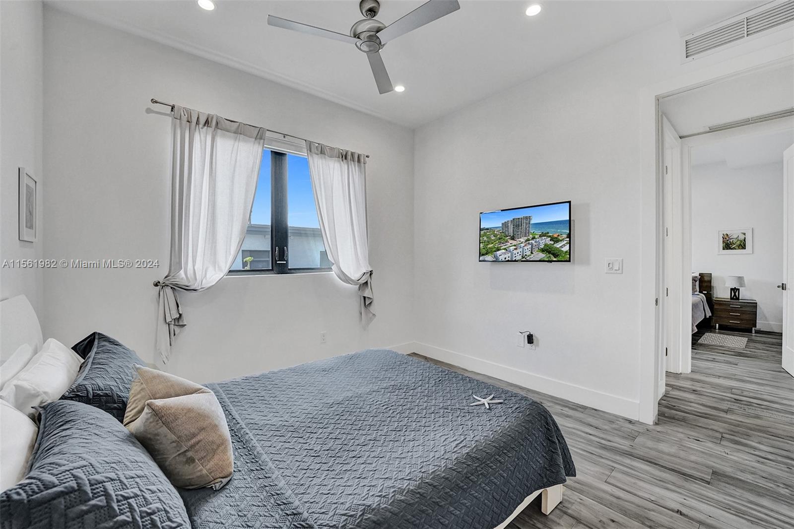 340 Balboa St, Hollywood, Florida 33019, 3 Bedrooms Bedrooms, ,2 BathroomsBathrooms,Residentiallease,For Rent,340 Balboa St,A11561982