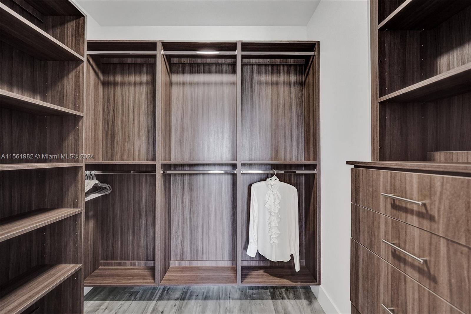 340 Balboa St, Hollywood, Florida 33019, 3 Bedrooms Bedrooms, ,2 BathroomsBathrooms,Residentiallease,For Rent,340 Balboa St,A11561982