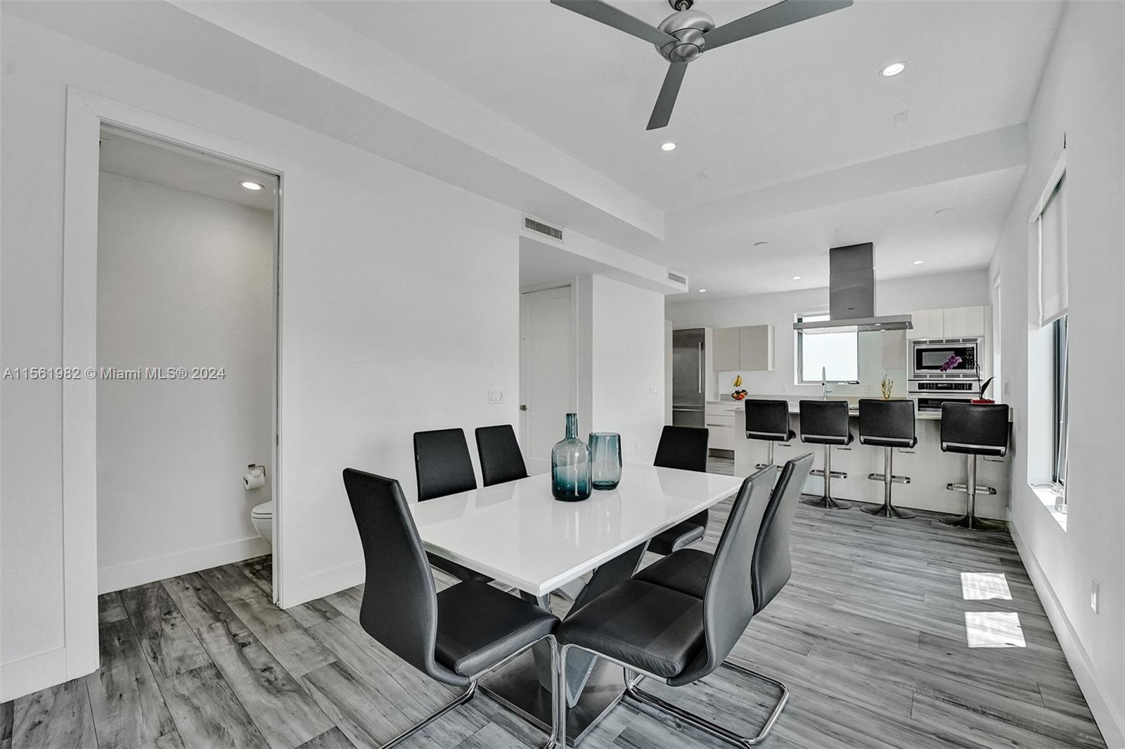 340 Balboa St, Hollywood, Florida 33019, 3 Bedrooms Bedrooms, ,2 BathroomsBathrooms,Residentiallease,For Rent,340 Balboa St,A11561982