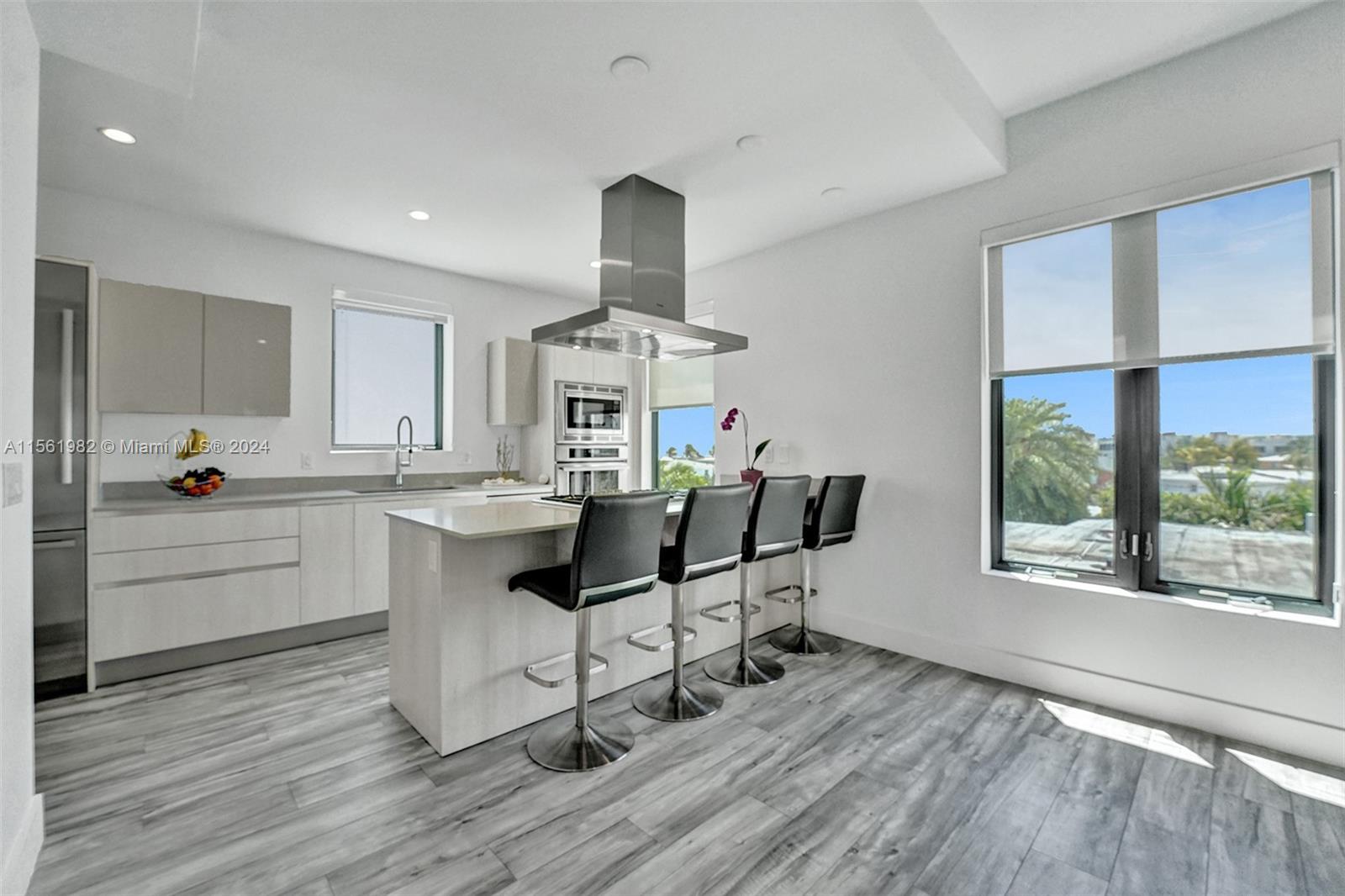 340 Balboa St, Hollywood, Florida 33019, 3 Bedrooms Bedrooms, ,2 BathroomsBathrooms,Residentiallease,For Rent,340 Balboa St,A11561982