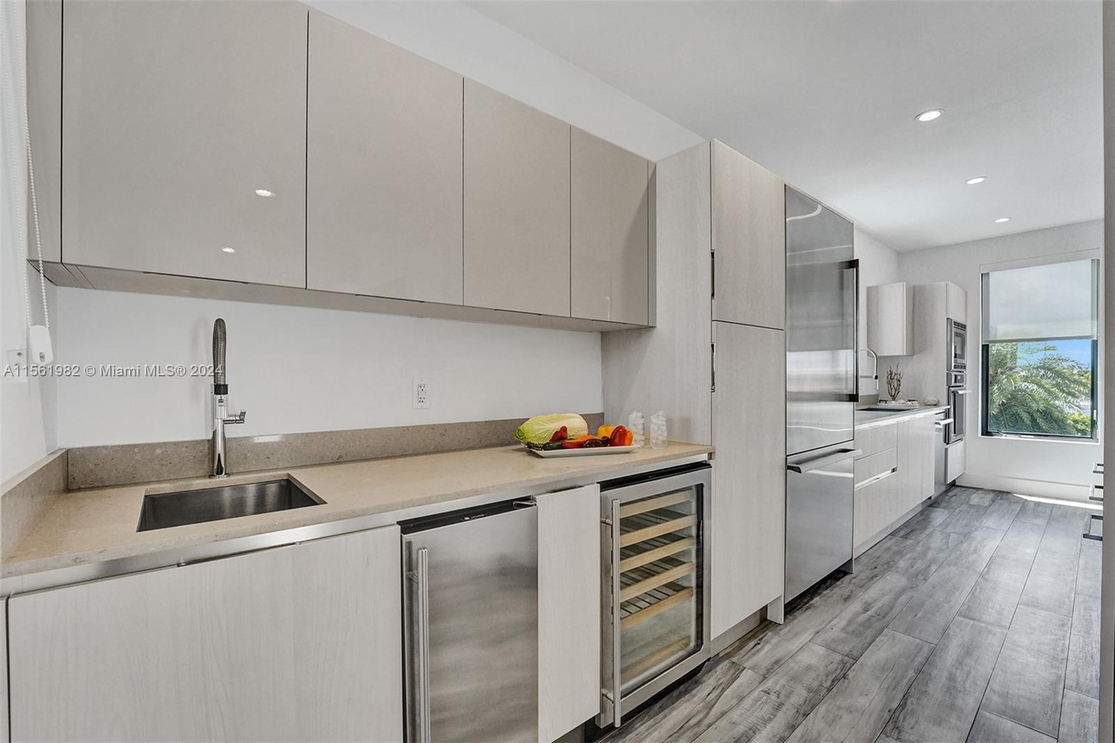 340 Balboa St, Hollywood, Florida 33019, 3 Bedrooms Bedrooms, ,2 BathroomsBathrooms,Residentiallease,For Rent,340 Balboa St,A11561982