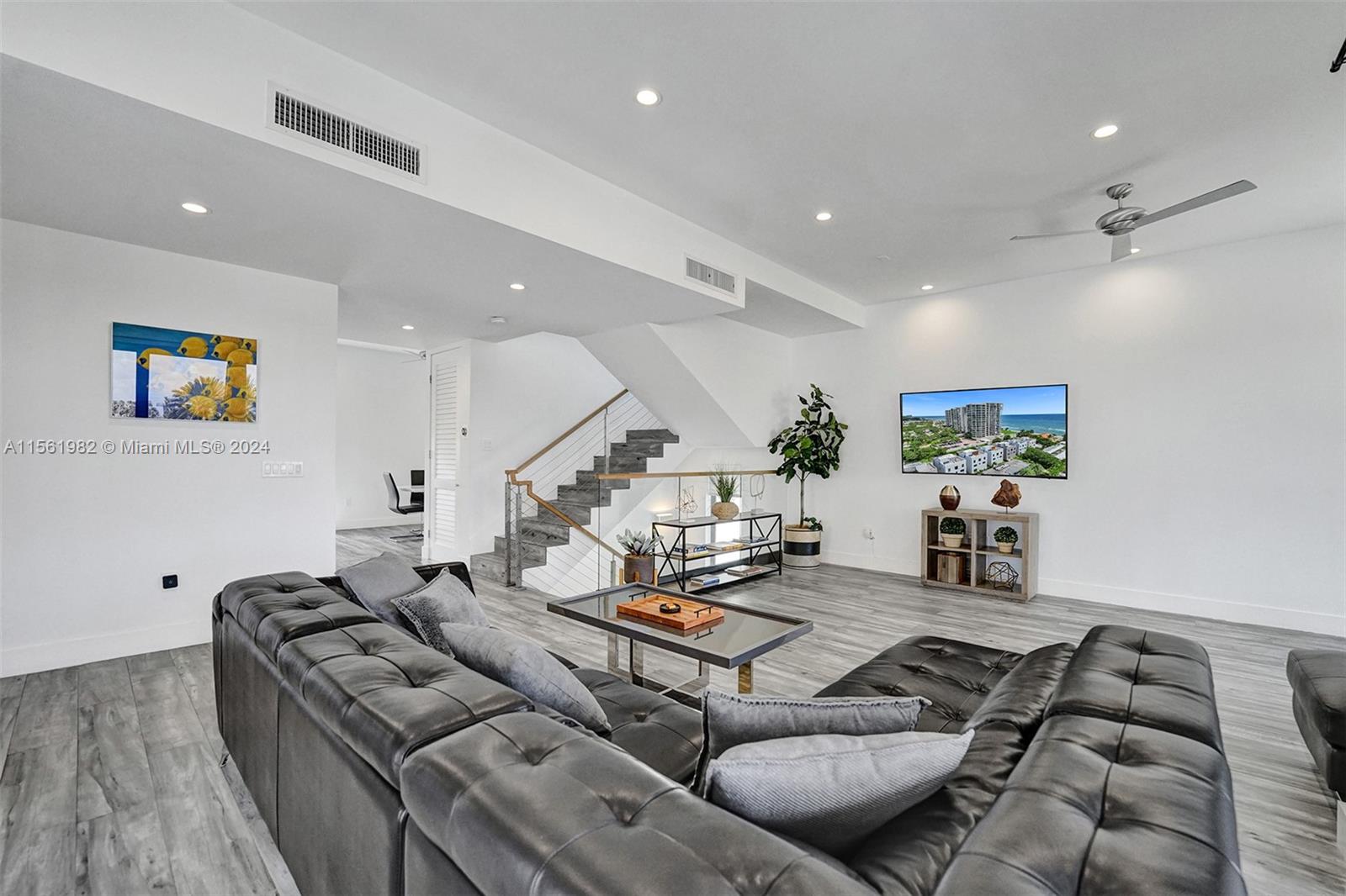 340 Balboa St, Hollywood, Florida 33019, 3 Bedrooms Bedrooms, ,2 BathroomsBathrooms,Residentiallease,For Rent,340 Balboa St,A11561982