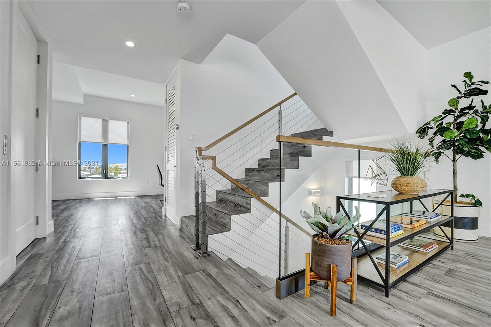 340 Balboa St, Hollywood, Florida 33019, 3 Bedrooms Bedrooms, ,2 BathroomsBathrooms,Residentiallease,For Rent,340 Balboa St,A11561982