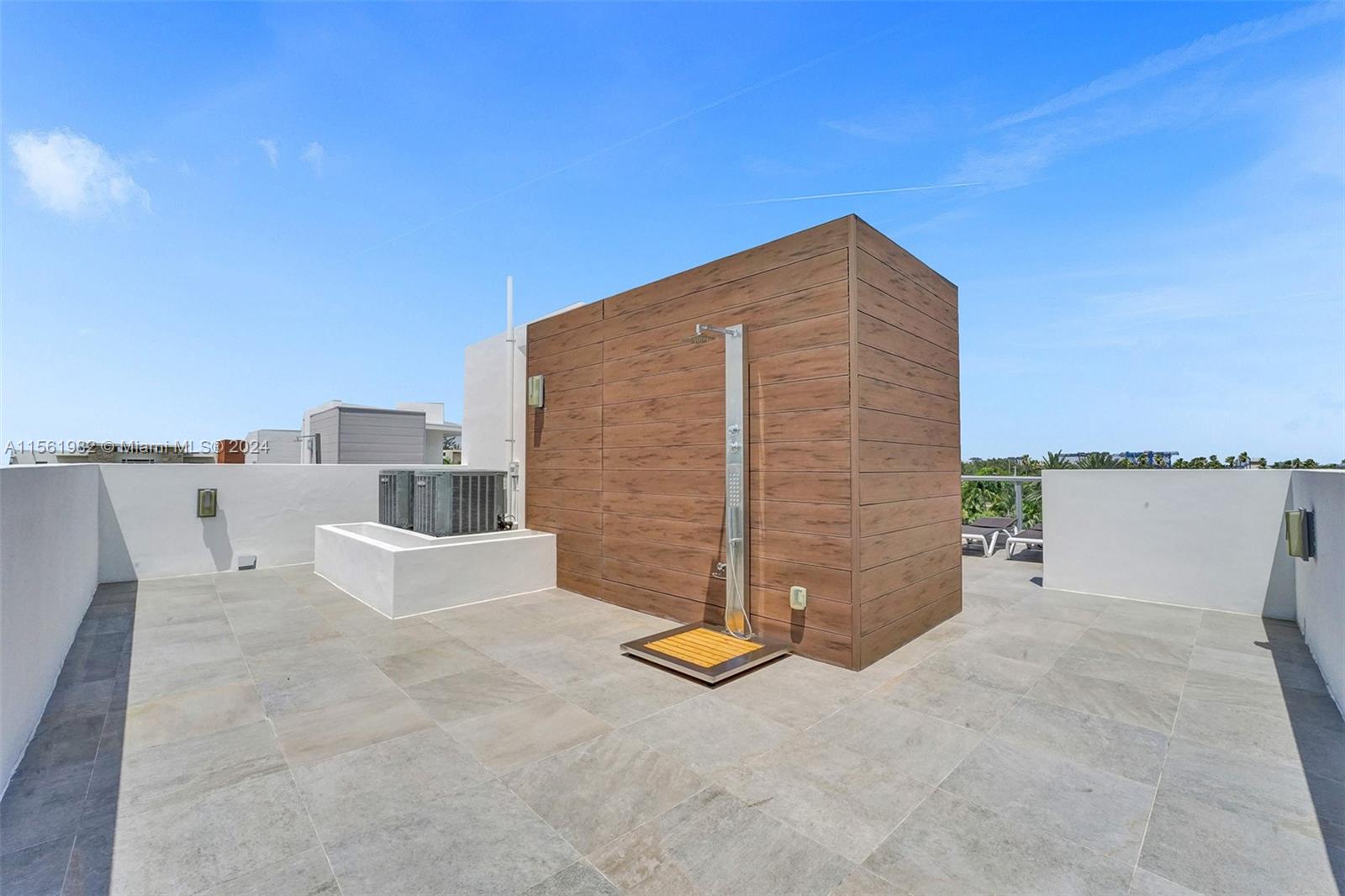 340 Balboa St, Hollywood, Florida 33019, 3 Bedrooms Bedrooms, ,2 BathroomsBathrooms,Residentiallease,For Rent,340 Balboa St,A11561982