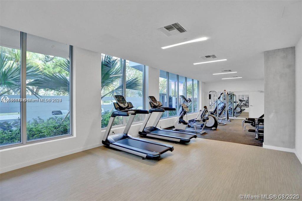 13800 Highland Dr 403, North Miami Beach, Florida 33181, 2 Bedrooms Bedrooms, ,2 BathroomsBathrooms,Residential,For Sale,13800 Highland Dr 403,A11565119