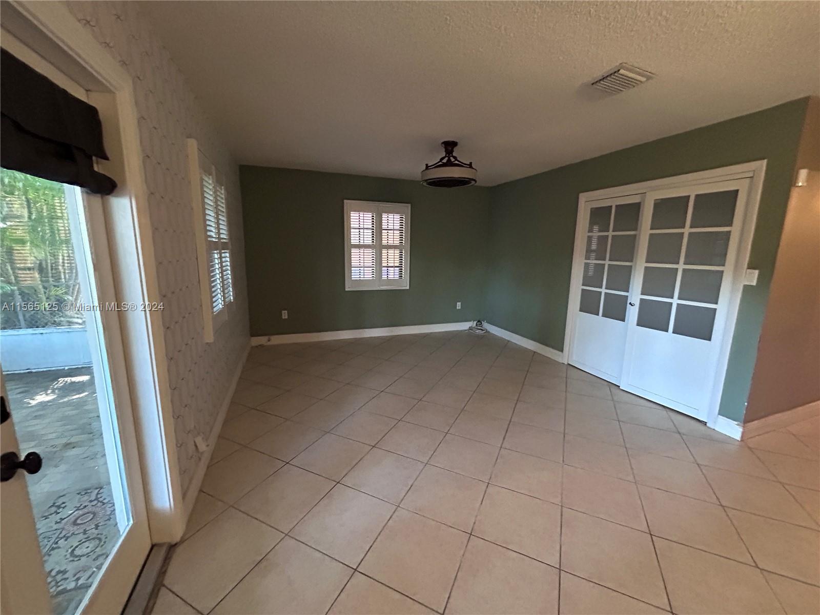 6330 SW 34th St, Miami, Florida 33155, 4 Bedrooms Bedrooms, ,2 BathroomsBathrooms,Residentiallease,For Rent,6330 SW 34th St,A11565125
