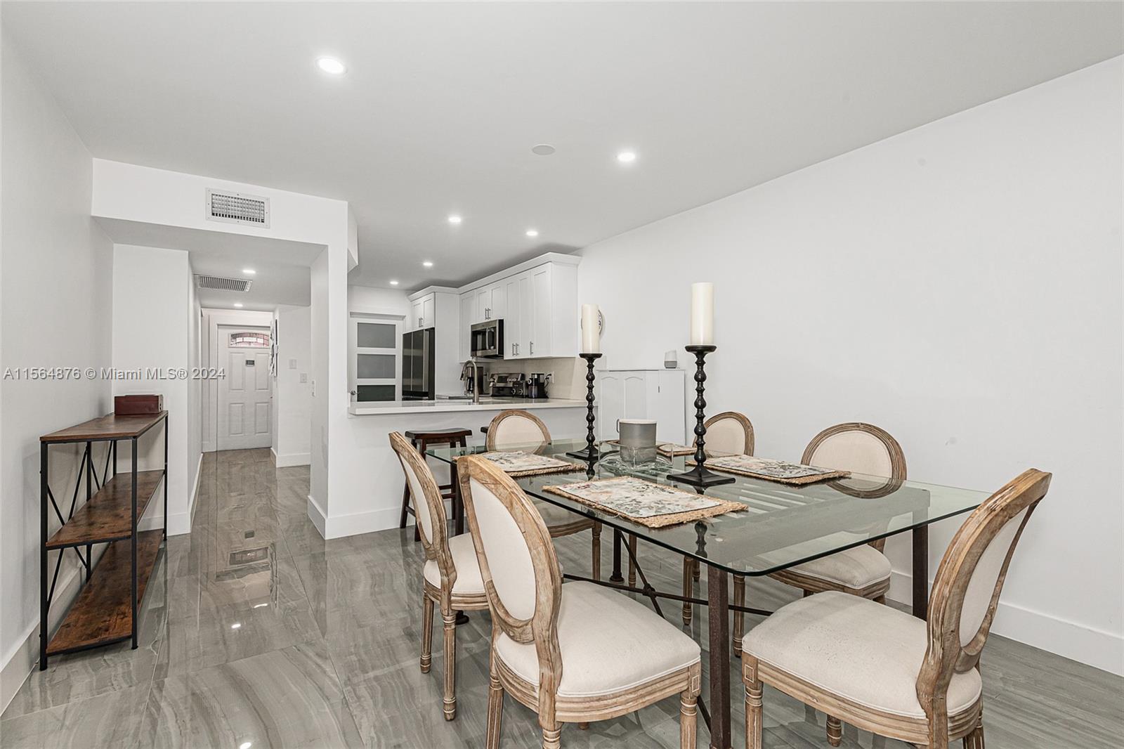 2634 N 38th Ave, Hollywood, Florida 33021, 3 Bedrooms Bedrooms, ,2 BathroomsBathrooms,Residential,For Sale,2634 N 38th Ave,A11564876