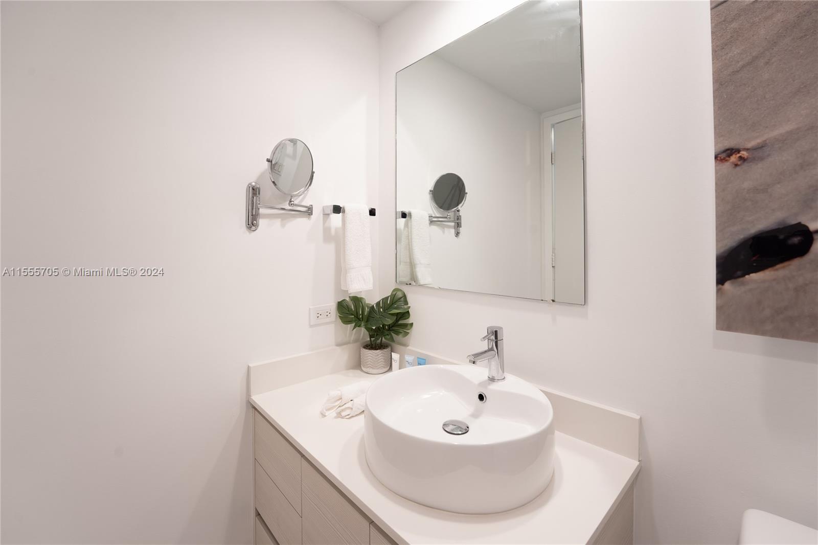 2602 E Hallandale Beach Blvd R1007, Hallandale Beach, Florida 33009, 2 Bedrooms Bedrooms, ,2 BathroomsBathrooms,Residential,For Sale,2602 E Hallandale Beach Blvd R1007,A11555705