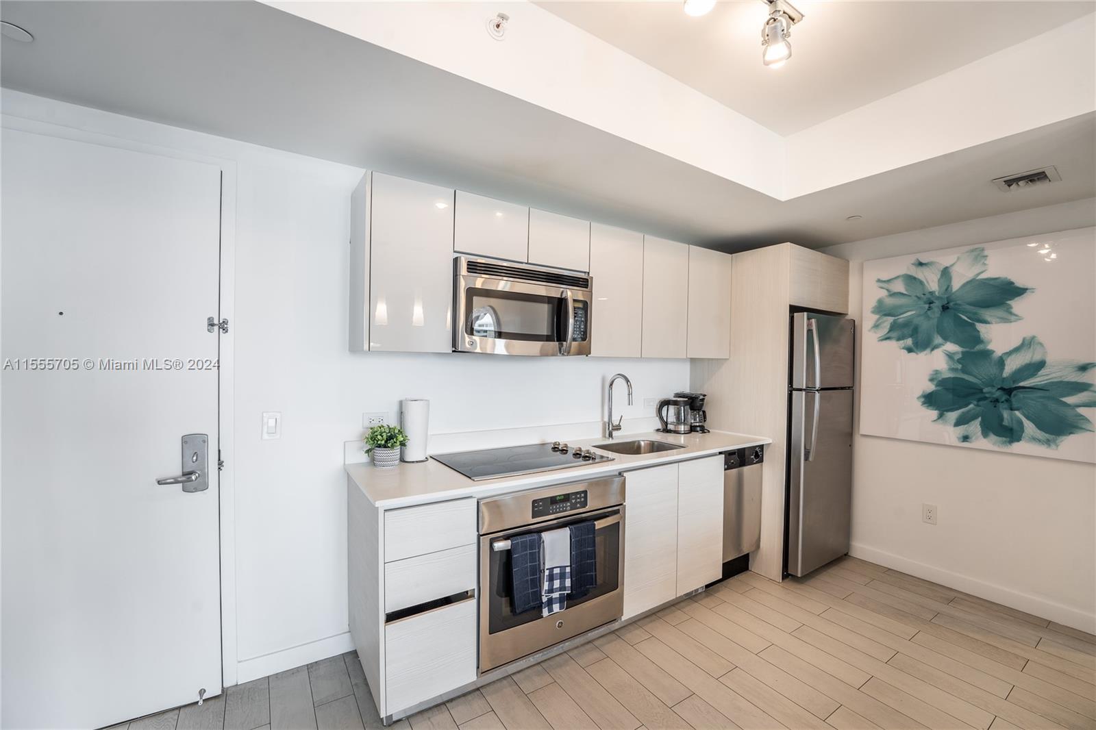 2602 E Hallandale Beach Blvd R1007, Hallandale Beach, Florida 33009, 2 Bedrooms Bedrooms, ,2 BathroomsBathrooms,Residential,For Sale,2602 E Hallandale Beach Blvd R1007,A11555705