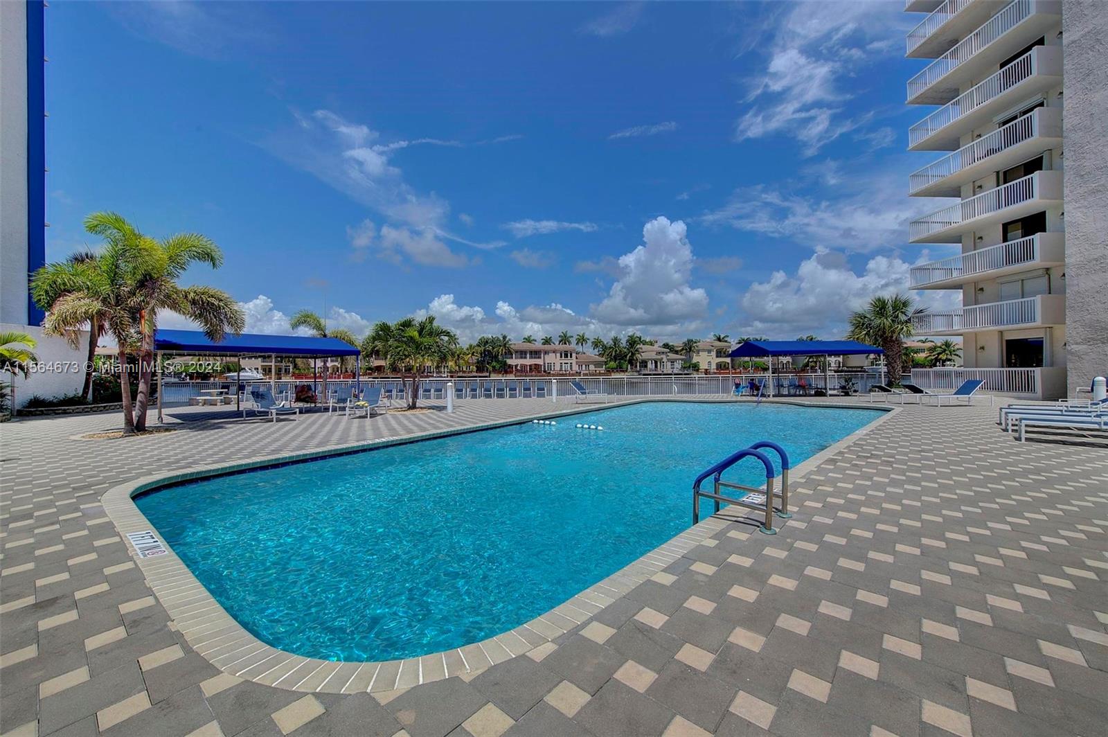 1600 S Ocean Dr 5A, Hollywood, Florida 33019, 2 Bedrooms Bedrooms, ,2 BathroomsBathrooms,Residentiallease,For Rent,1600 S Ocean Dr 5A,A11564673