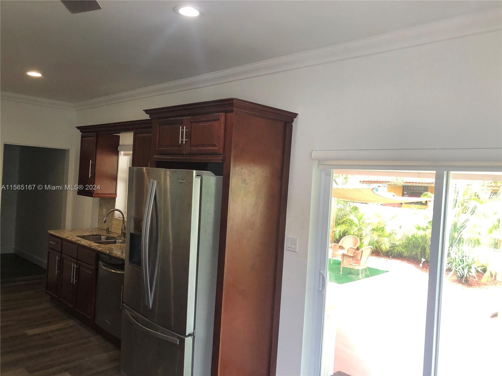 3085 SW 19th St B, Miami, Florida 33145, 3 Bedrooms Bedrooms, ,2 BathroomsBathrooms,Residentiallease,For Rent,3085 SW 19th St B,A11565167
