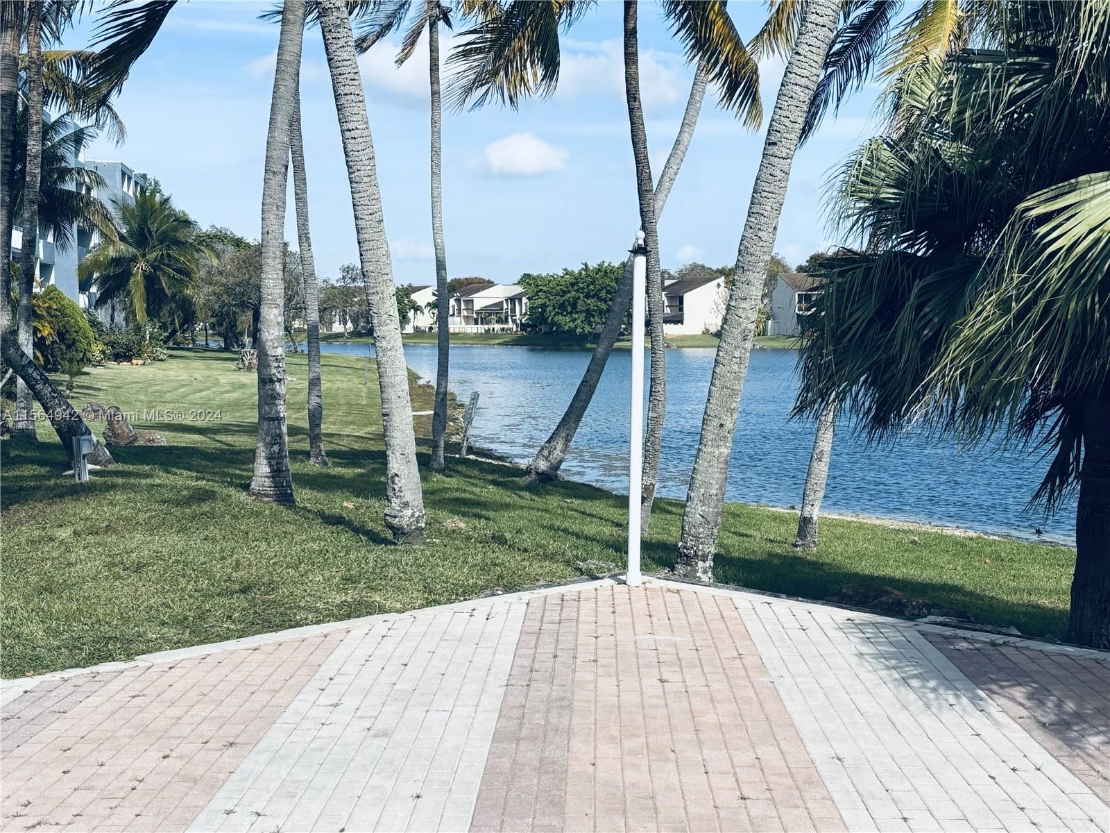 9363 Fontainebleau Blvd H209, Miami, Florida 33172, 2 Bedrooms Bedrooms, 4 Rooms Rooms,2 BathroomsBathrooms,Residential,For Sale,9363 Fontainebleau Blvd H209,A11564942