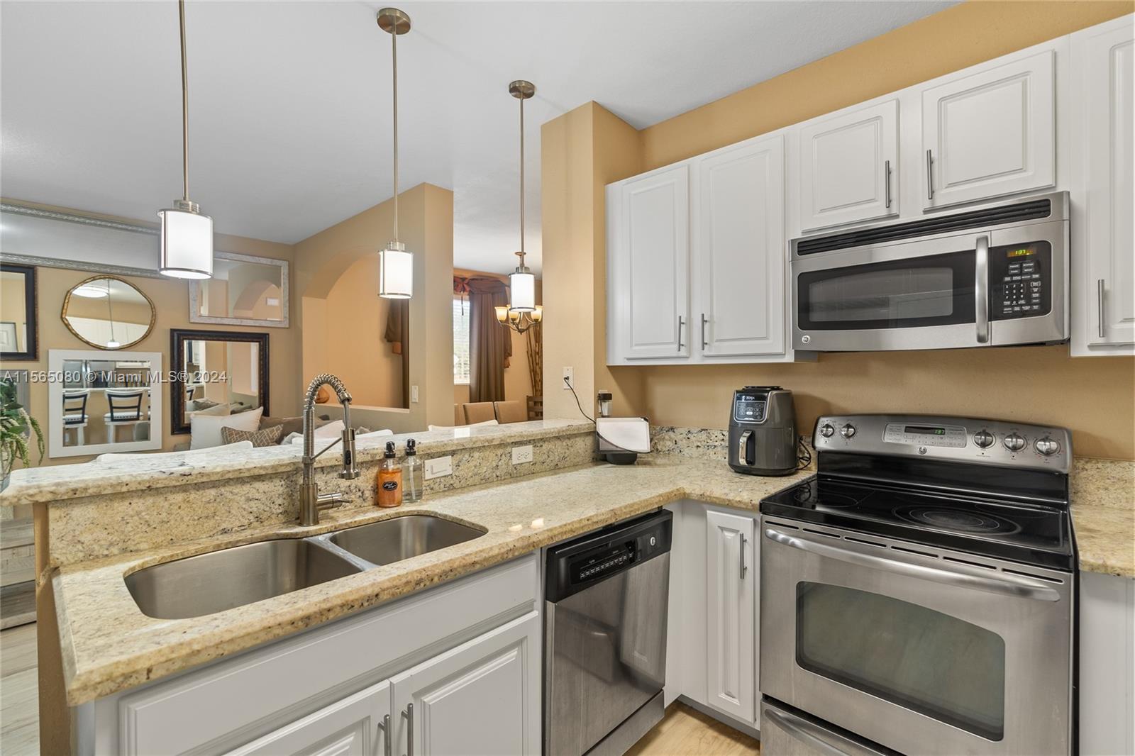 27288 SW 143rd Ave, Homestead, Florida 33032, 3 Bedrooms Bedrooms, ,2 BathroomsBathrooms,Residential,For Sale,27288 SW 143rd Ave,A11565080