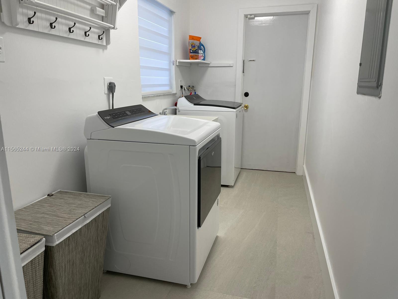 4516 Madison St, Hollywood, Florida 33021, 4 Bedrooms Bedrooms, ,2 BathroomsBathrooms,Residential,For Sale,4516 Madison St,A11565244