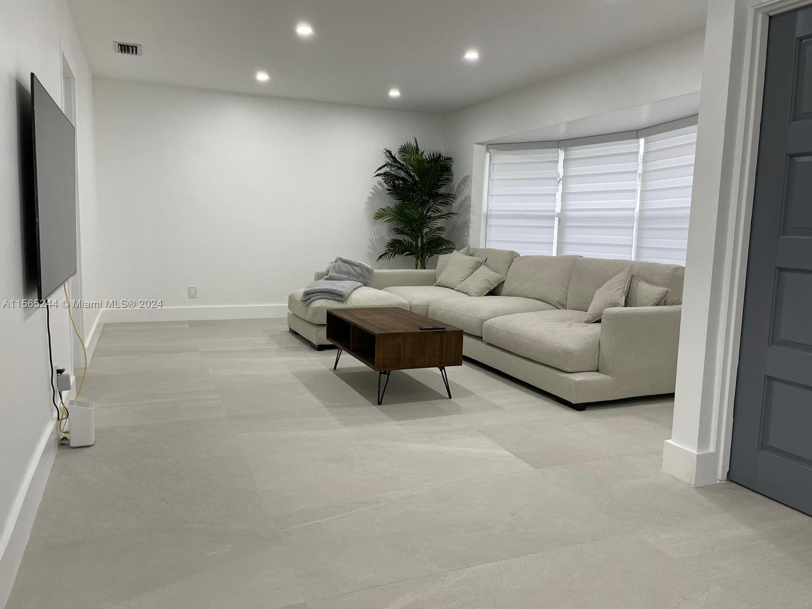 4516 Madison St, Hollywood, Florida 33021, 4 Bedrooms Bedrooms, ,2 BathroomsBathrooms,Residential,For Sale,4516 Madison St,A11565244