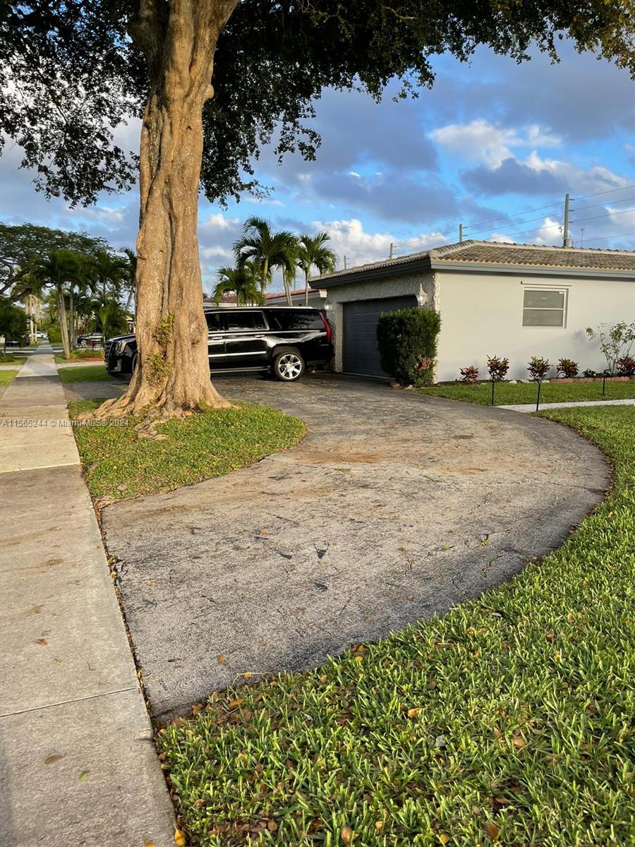 4516 Madison St, Hollywood, Florida 33021, 4 Bedrooms Bedrooms, ,2 BathroomsBathrooms,Residential,For Sale,4516 Madison St,A11565244