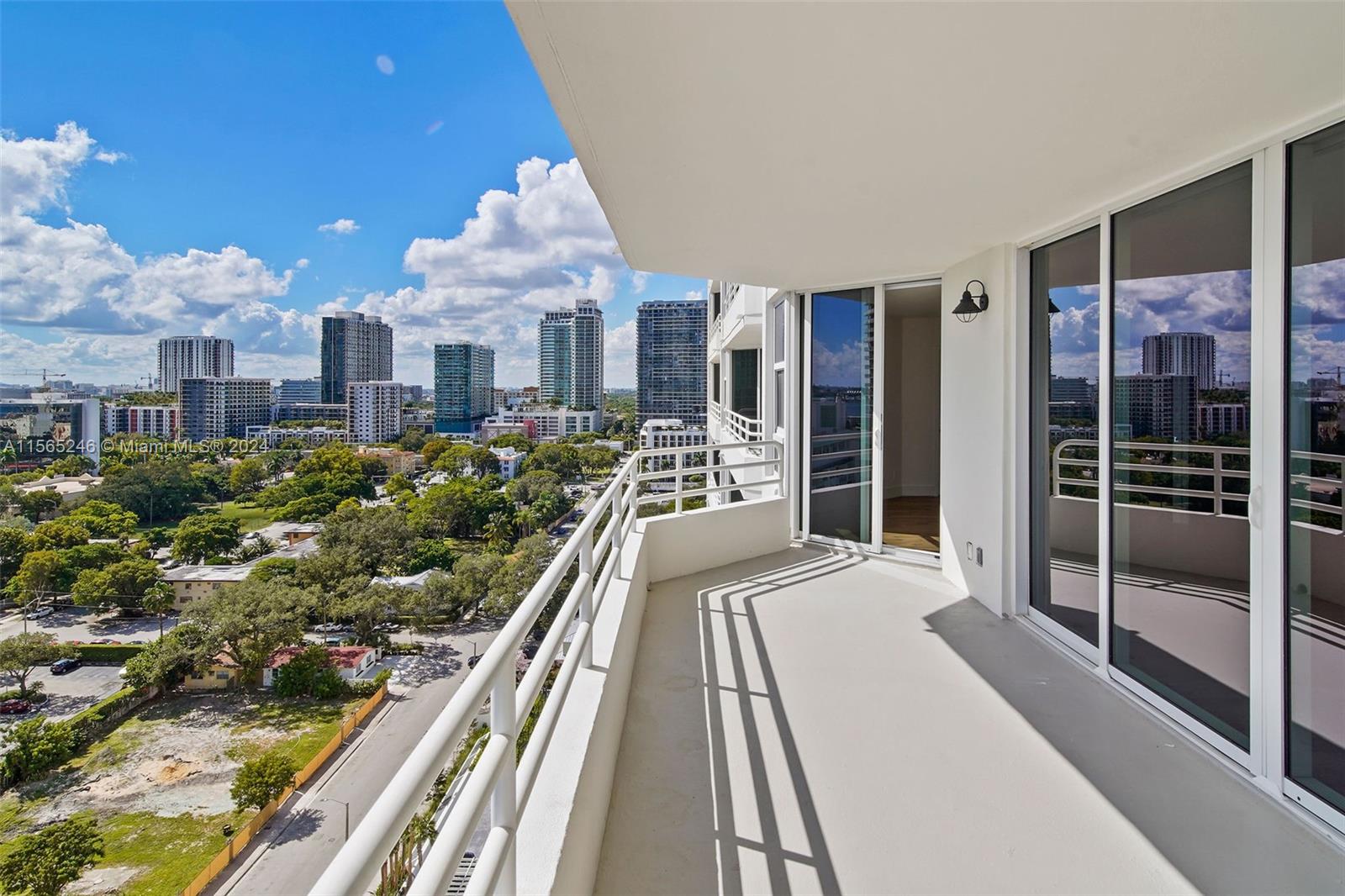 555 NE 34th St 2707, Miami, Florida 33137, 2 Bedrooms Bedrooms, ,2 BathroomsBathrooms,Residentiallease,For Rent,555 NE 34th St 2707,A11565246