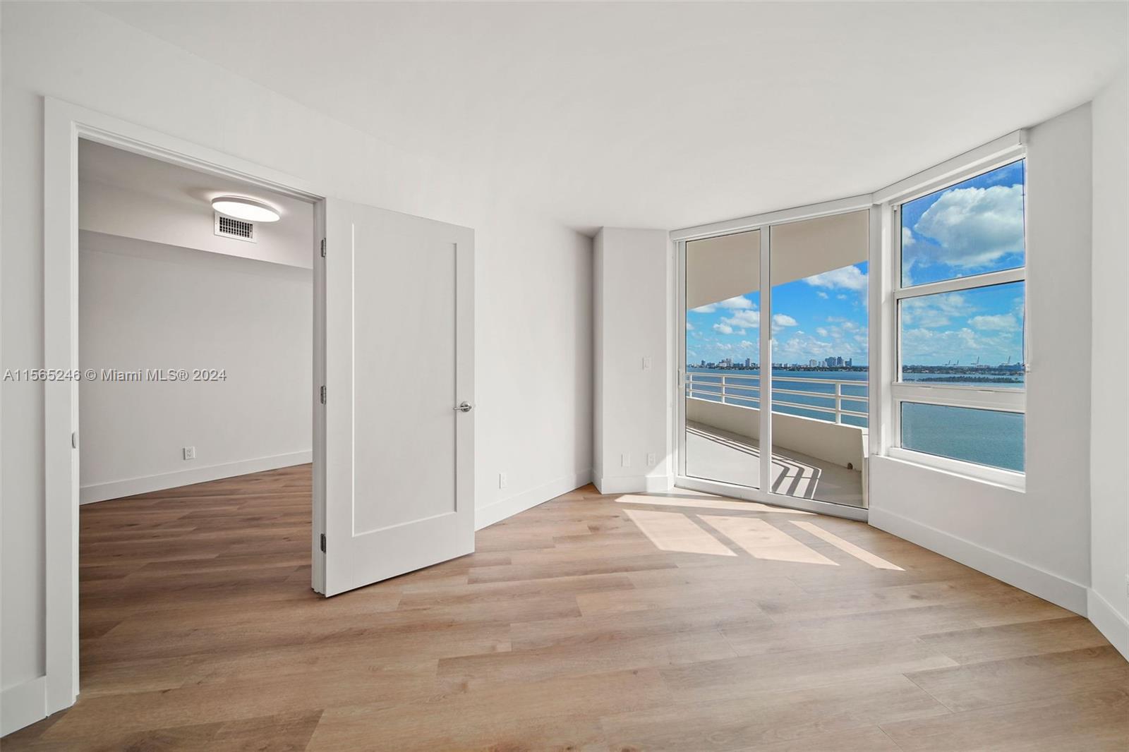 555 NE 34th St 2707, Miami, Florida 33137, 2 Bedrooms Bedrooms, ,2 BathroomsBathrooms,Residentiallease,For Rent,555 NE 34th St 2707,A11565246