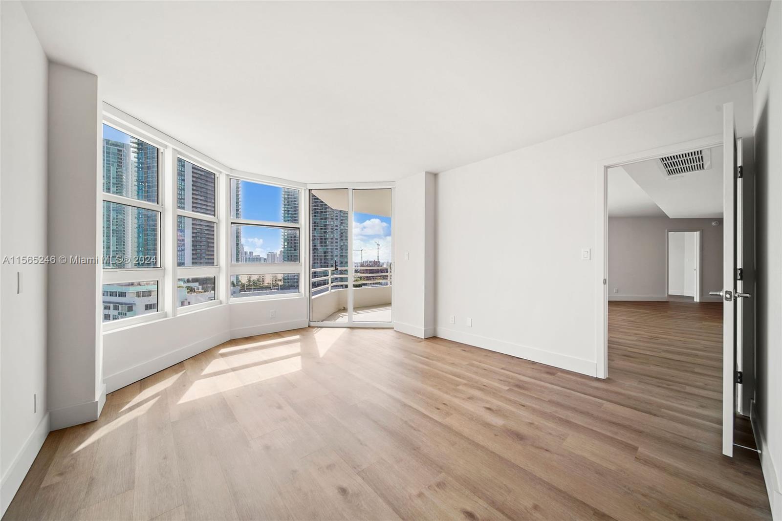 555 NE 34th St 2707, Miami, Florida 33137, 2 Bedrooms Bedrooms, ,2 BathroomsBathrooms,Residentiallease,For Rent,555 NE 34th St 2707,A11565246